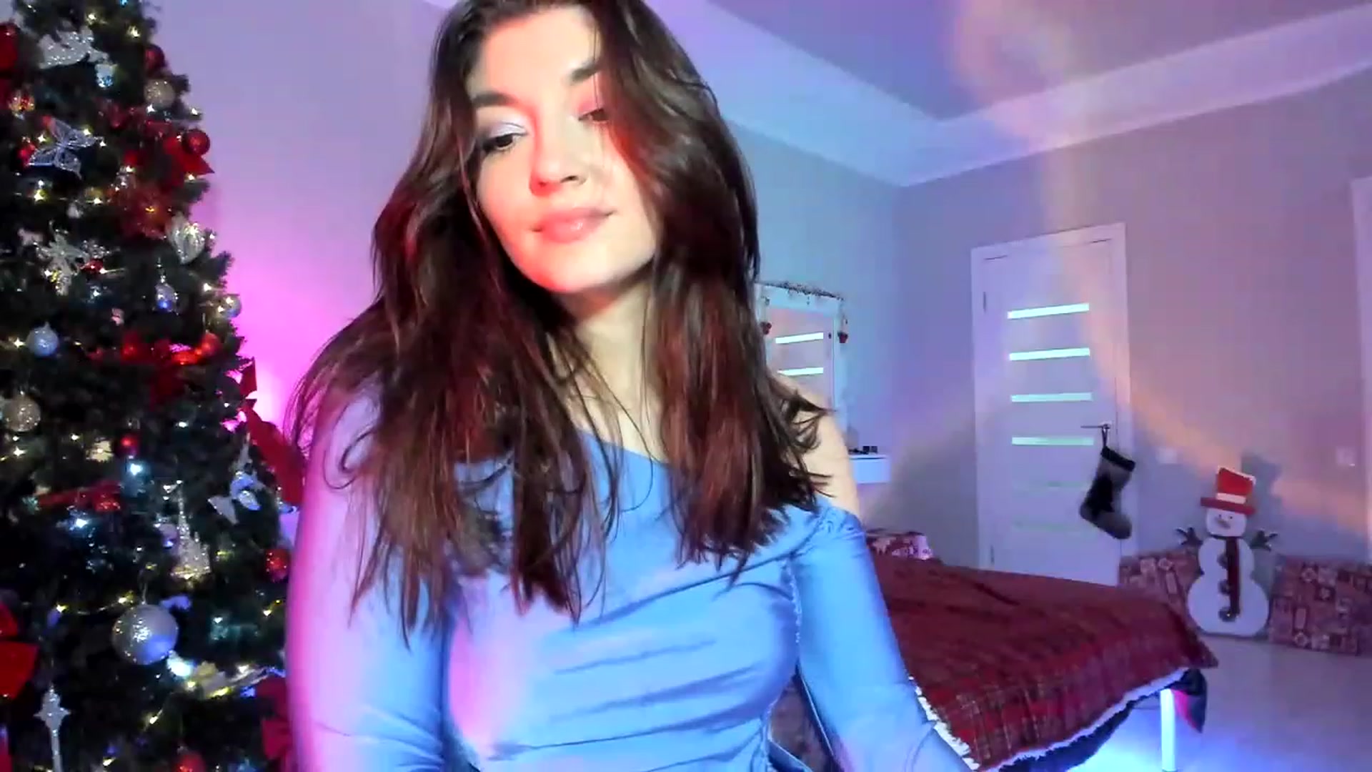 Gallery image thumbnail from Emmy___'s myfreecams stream on, 12/06/2022, 12:36 image 12 of 20