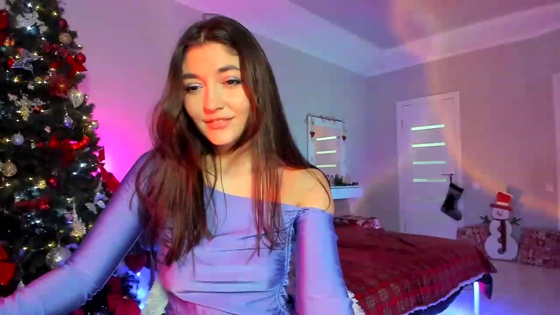 Gallery image thumbnail from Emmy___'s myfreecams stream on, 12/06/2022, 12:36 image 6 of 20