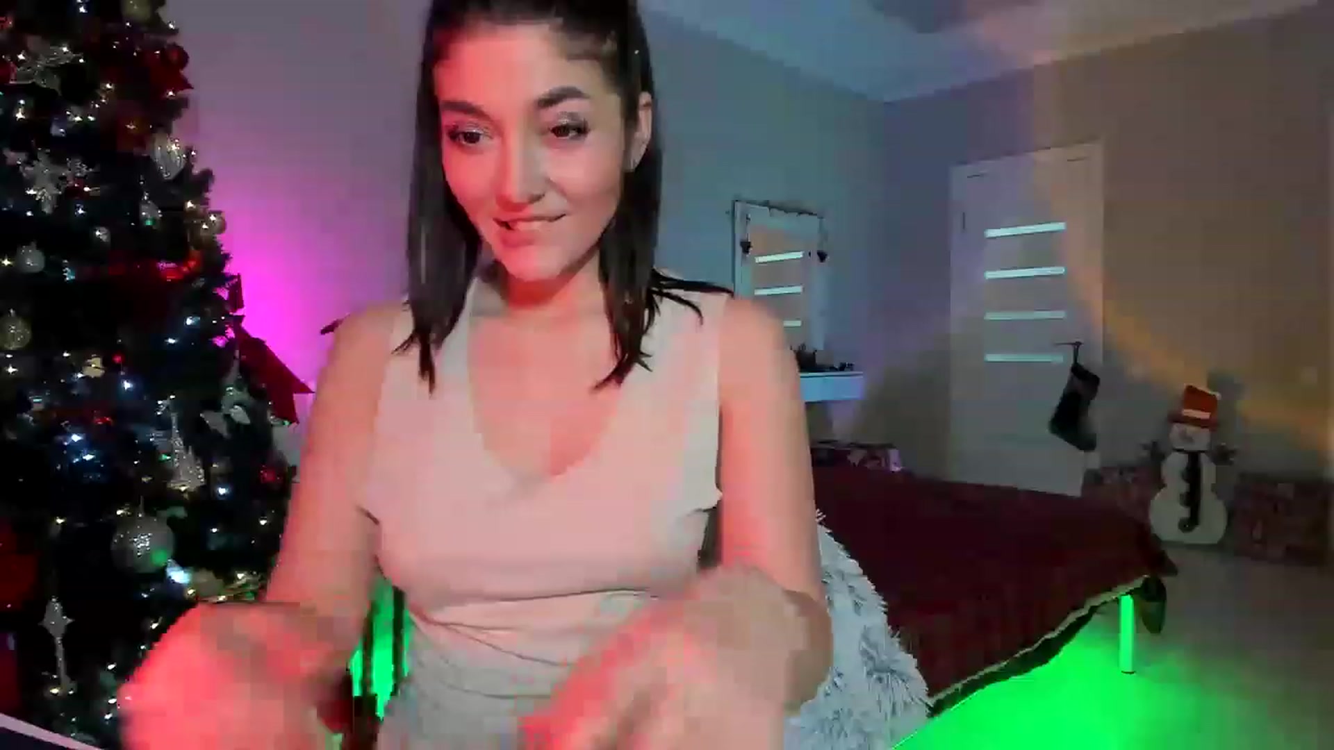 Gallery image thumbnail from Emmy___'s myfreecams stream on, 12/06/2022, 12:59 image 16 of 20