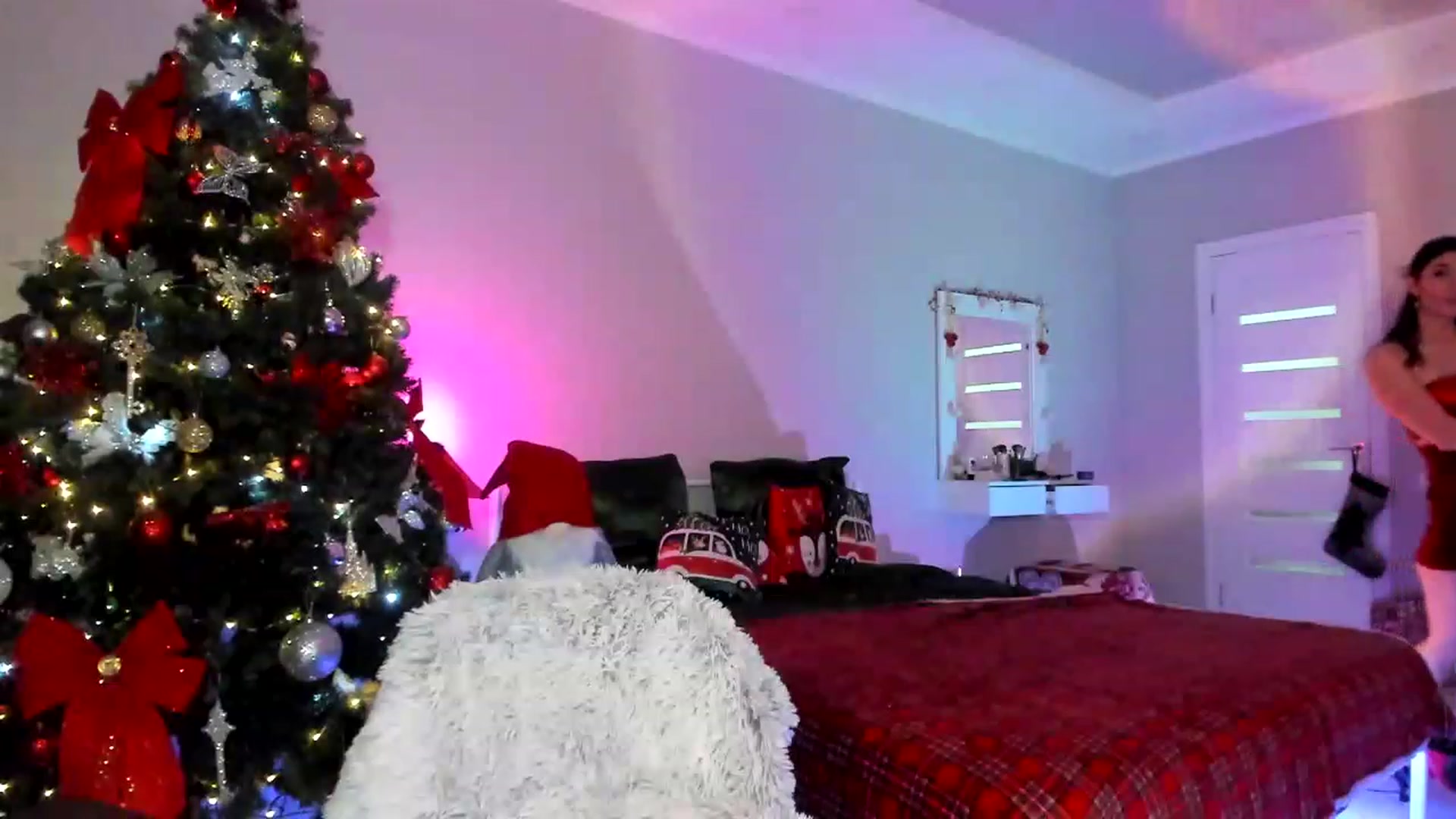 Gallery image thumbnail from Emmy___'s myfreecams stream on, 12/07/2022, 14:08 image 20 of 20