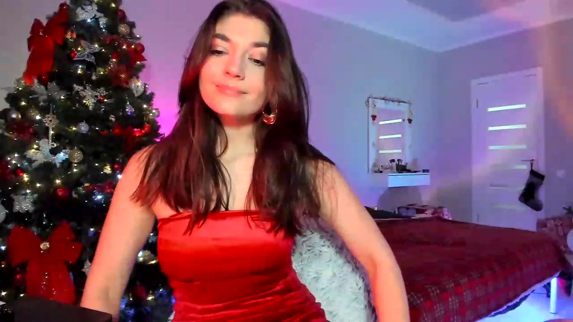 Gallery image thumbnail from Emmy___'s myfreecams stream on, 12/07/2022, 14:08 image 9 of 20
