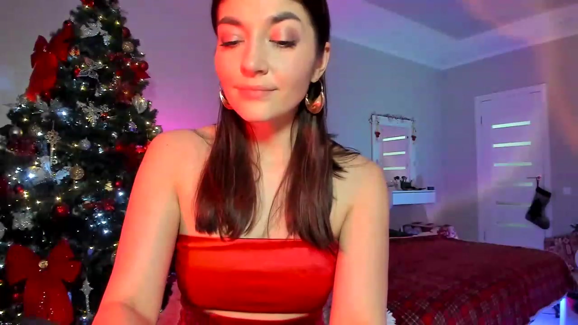 Gallery image thumbnail from Emmy___'s myfreecams stream on, 12/07/2022, 14:08 image 17 of 20