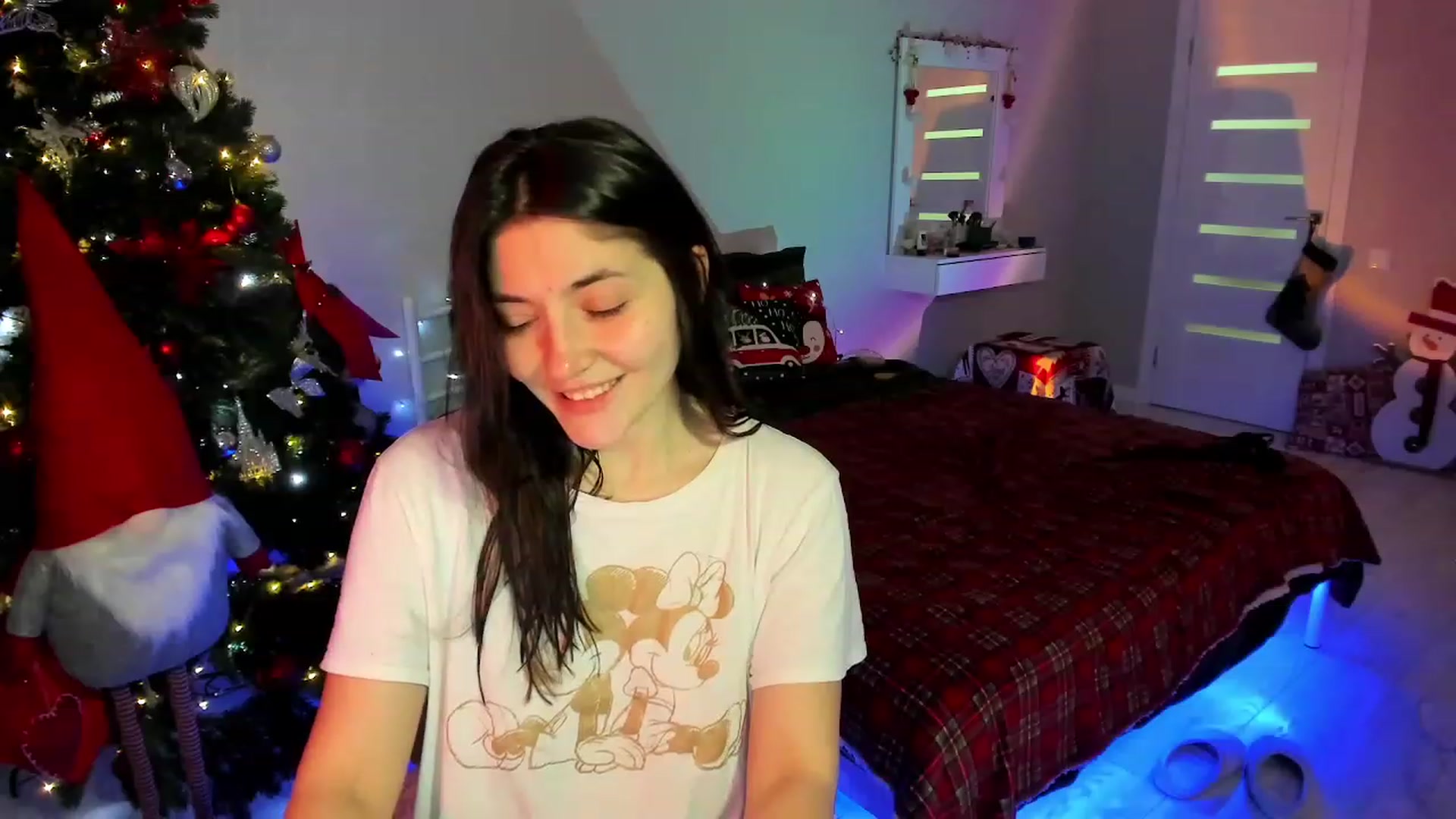 Gallery image thumbnail from Emmy___'s myfreecams stream on, 12/09/2022, 15:52 image 7 of 20
