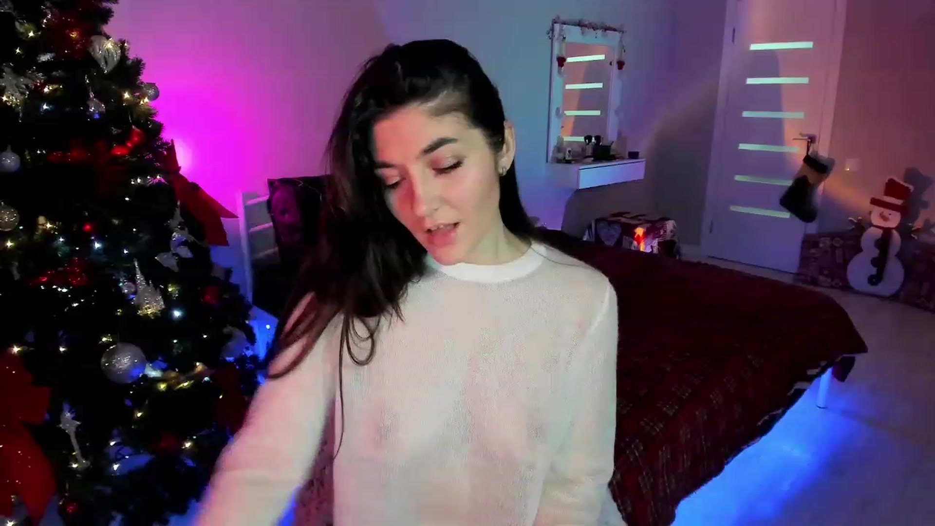 Gallery image thumbnail from Emmy___'s myfreecams stream on, 12/10/2022, 08:49 image 9 of 20