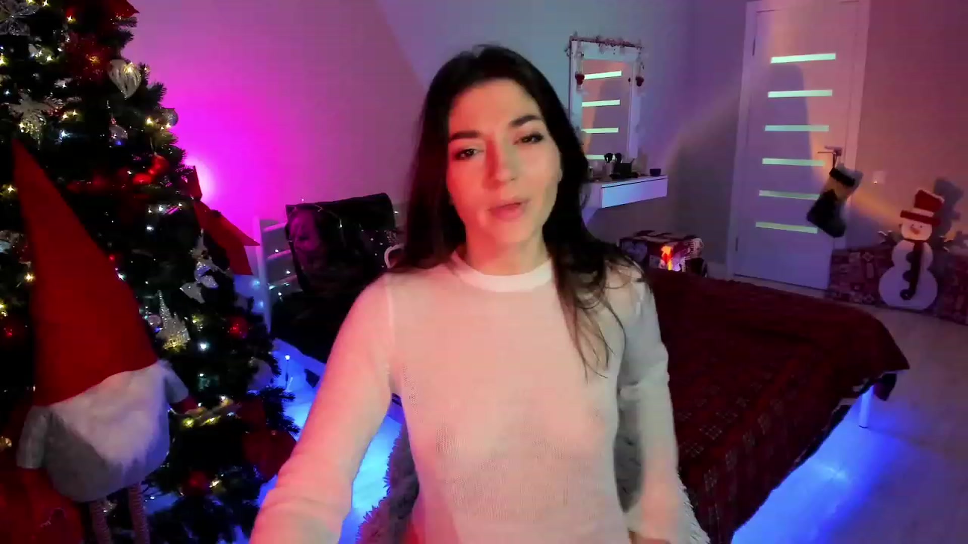 Gallery image thumbnail from Emmy___'s myfreecams stream on, 12/10/2022, 08:49 image 1 of 20