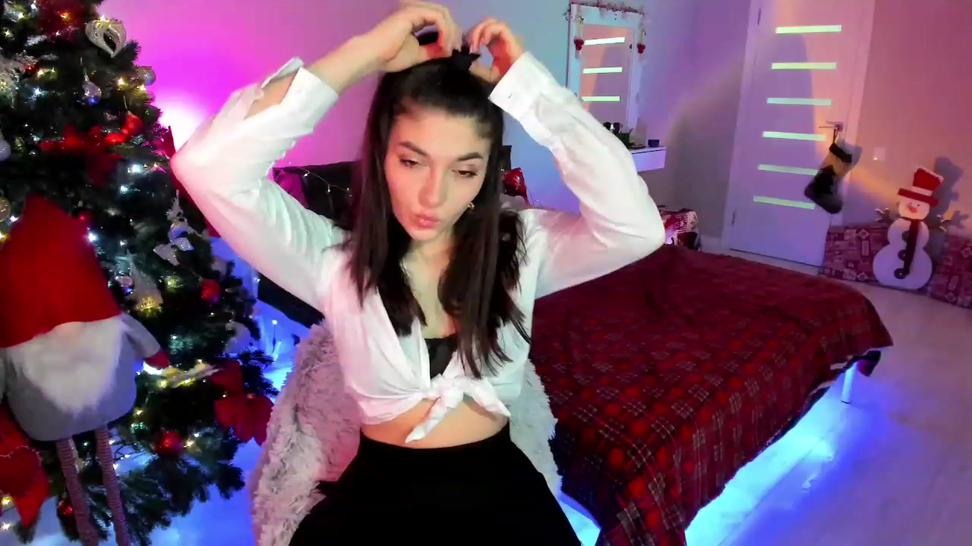 Gallery image thumbnail from Emmy___'s myfreecams stream on, 12/10/2022, 09:12 image 12 of 20
