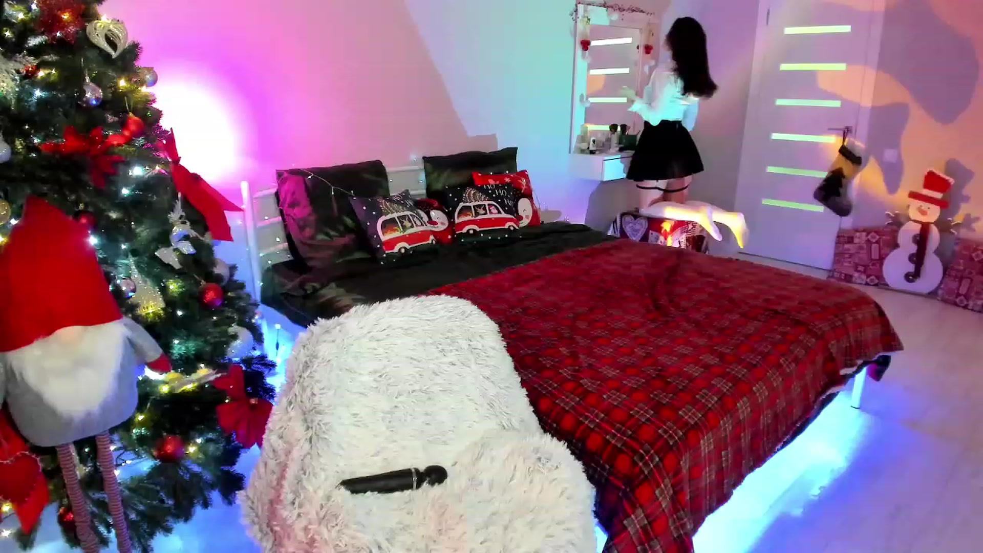 Gallery image thumbnail from Emmy___'s myfreecams stream on, 12/10/2022, 09:12 image 7 of 20