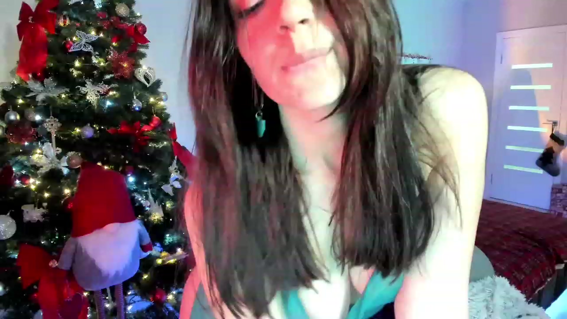 Gallery image thumbnail from Emmy___'s myfreecams stream on, 12/10/2022, 12:39 image 18 of 20