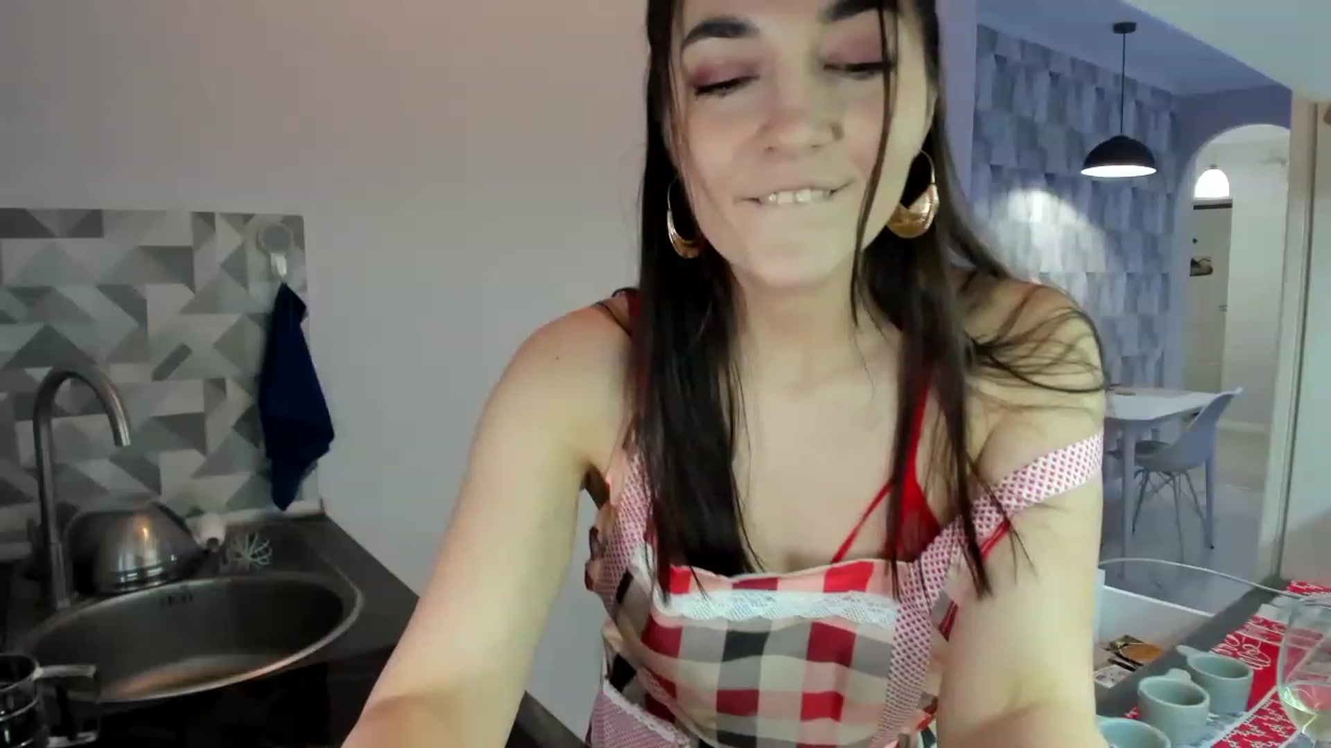 Gallery image thumbnail from Emmy___'s myfreecams stream on, 12/19/2022, 14:47 image 2 of 20