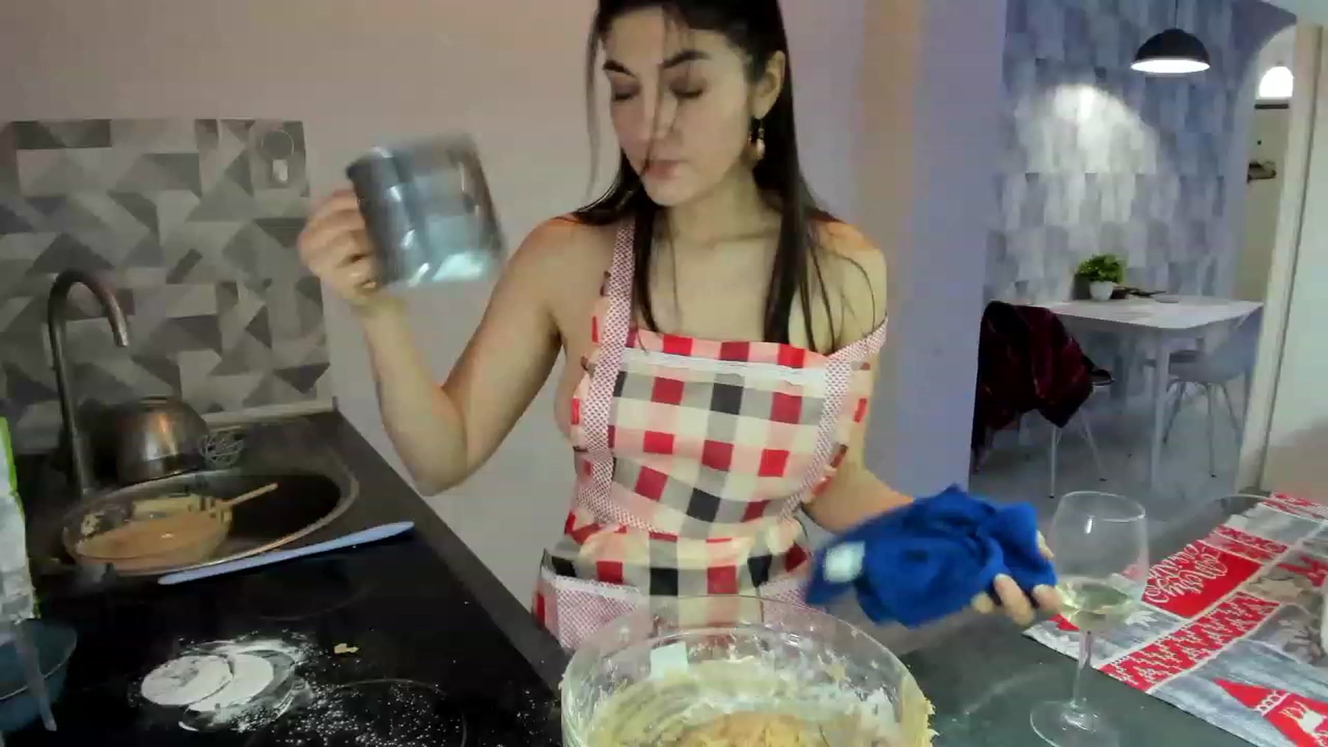 Gallery image thumbnail from Emmy___'s myfreecams stream on, 12/19/2022, 14:47 image 9 of 20