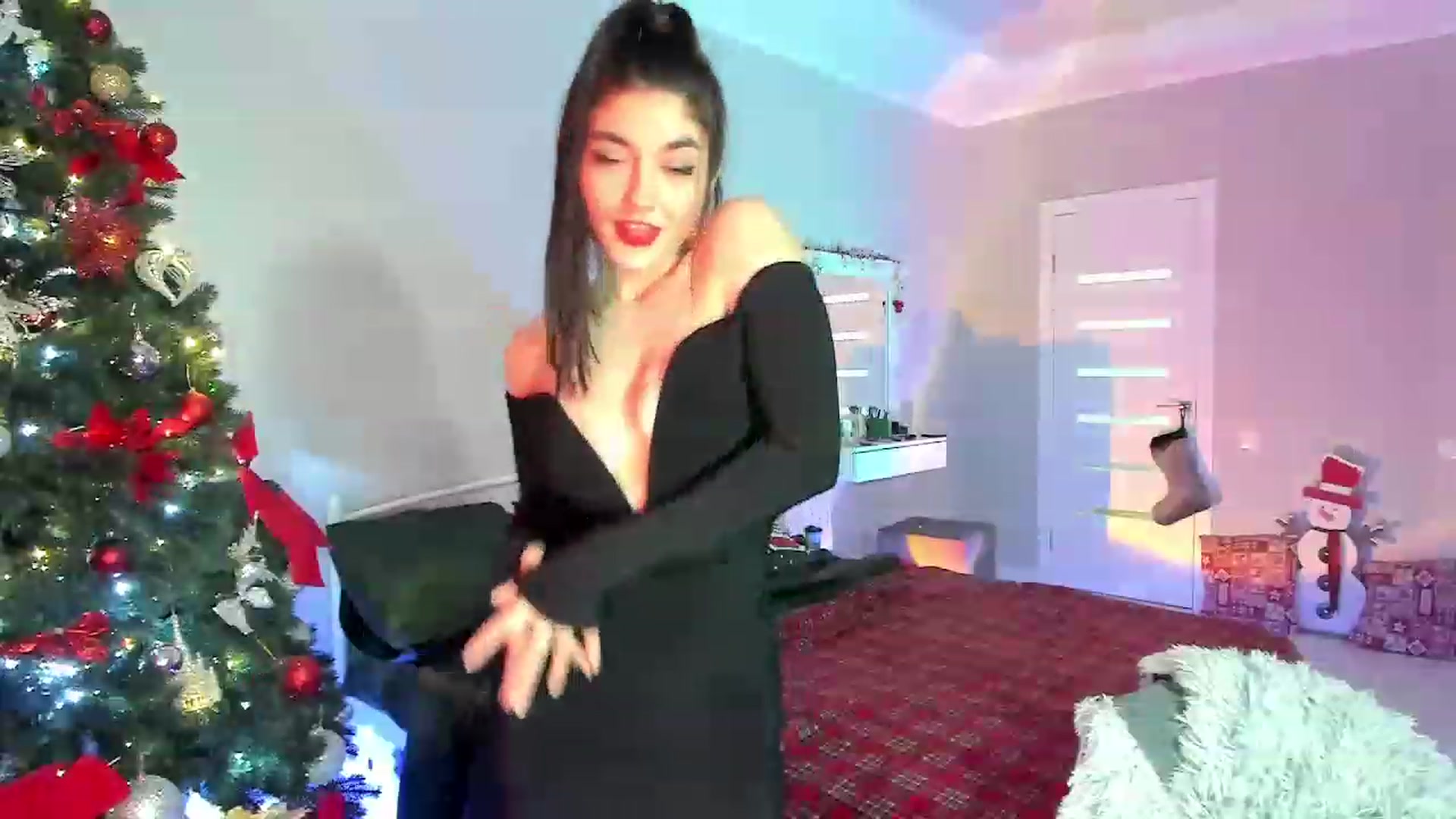 Gallery image thumbnail from Emmy___'s myfreecams stream on, 12/20/2022, 16:21 image 11 of 20