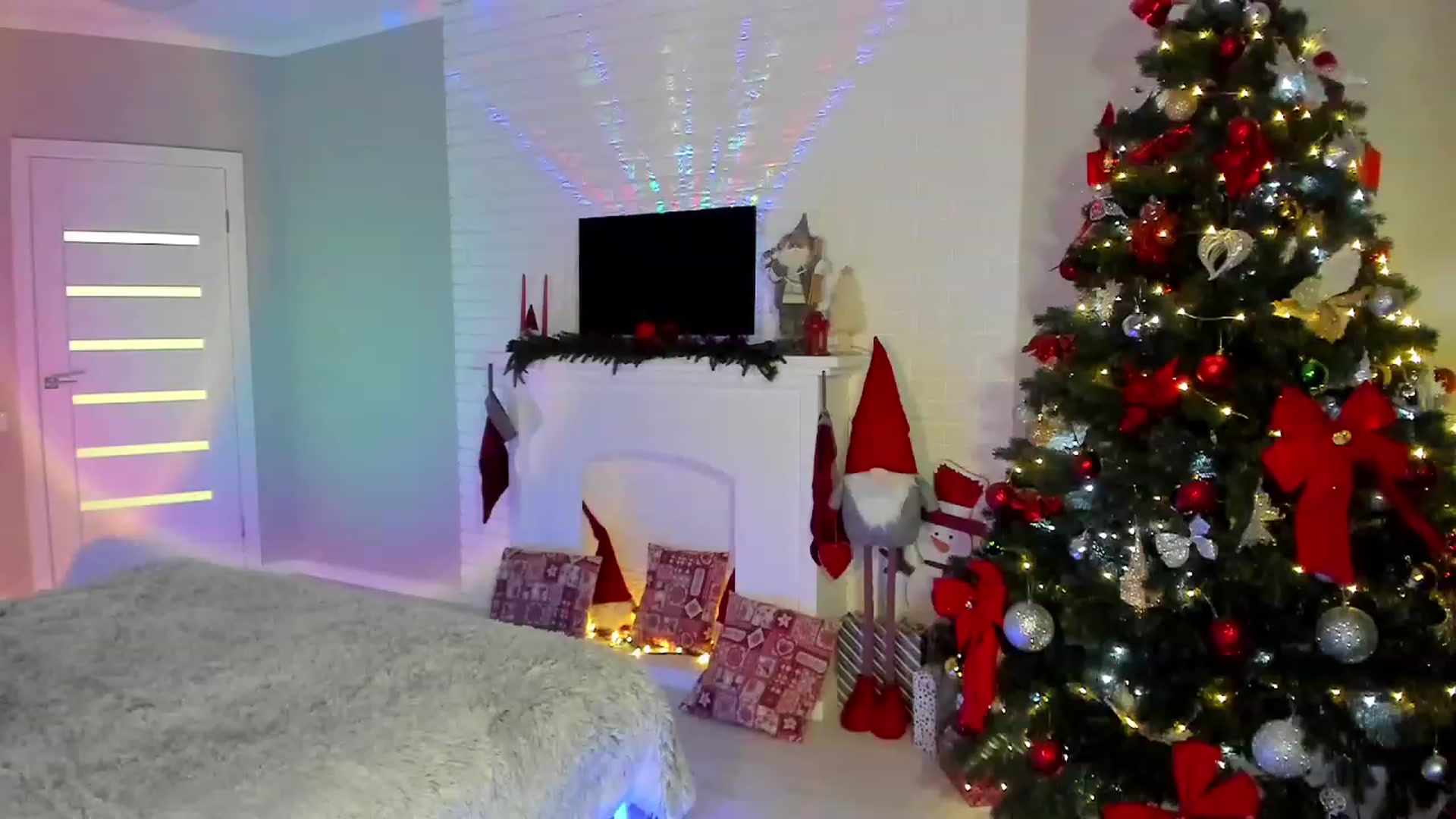 Gallery image thumbnail from Emmy___'s myfreecams stream on, 12/29/2022, 13:43 image 3 of 20