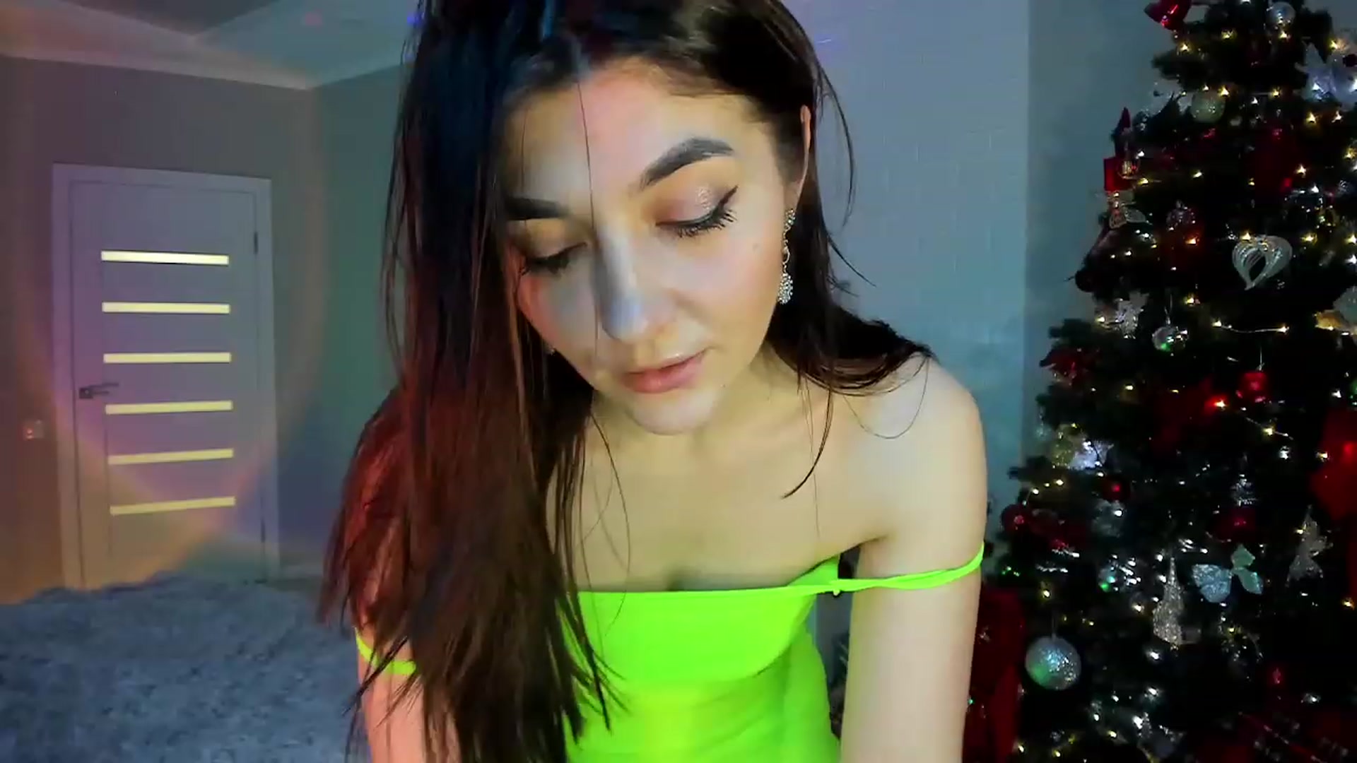 Gallery image thumbnail from Emmy___'s myfreecams stream on, 01/02/2023, 13:20 image 18 of 20