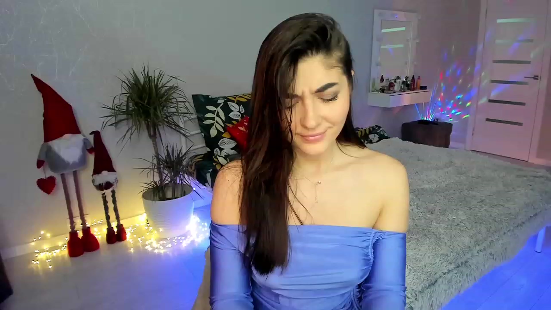 Gallery image thumbnail from Emmy___'s myfreecams stream on, 01/10/2023, 10:12 image 6 of 20