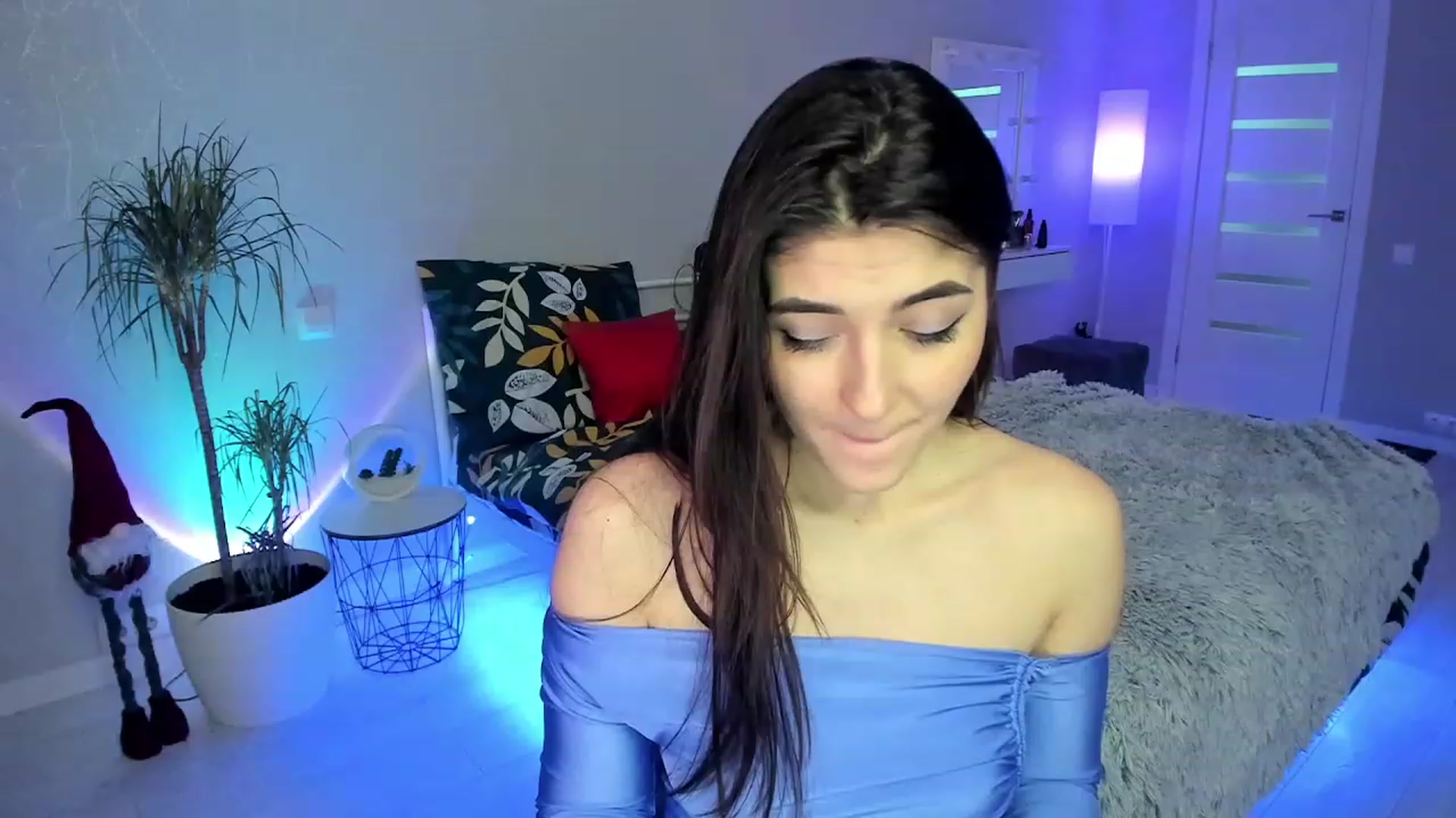 Gallery image thumbnail from Emmy___'s myfreecams stream on, 01/17/2023, 10:56 image 13 of 20