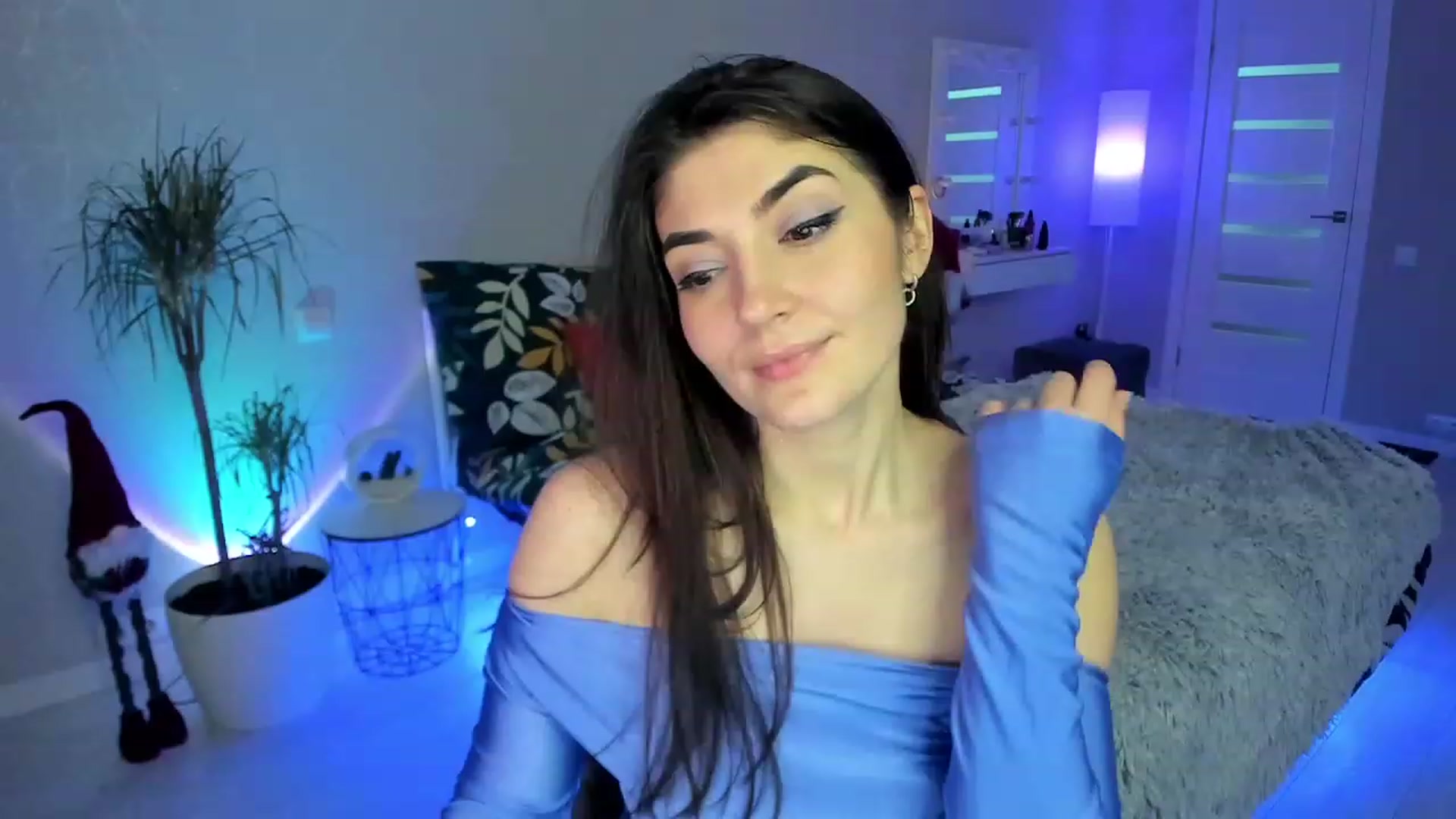 Gallery image thumbnail from Emmy___'s myfreecams stream on, 01/17/2023, 10:56 image 12 of 20