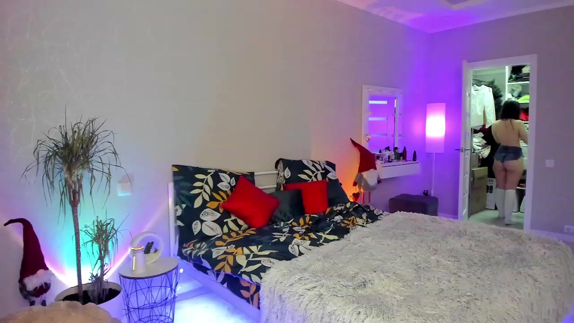 Gallery image thumbnail from Emmy___'s myfreecams stream on, 01/18/2023, 07:58 image 12 of 20