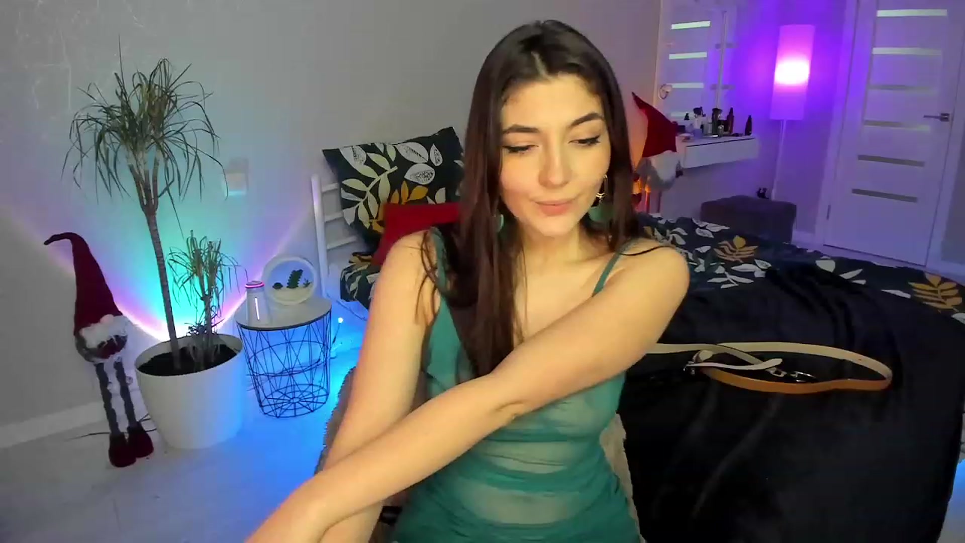 Gallery image thumbnail from Emmy___'s myfreecams stream on, 01/19/2023, 10:20 image 16 of 20