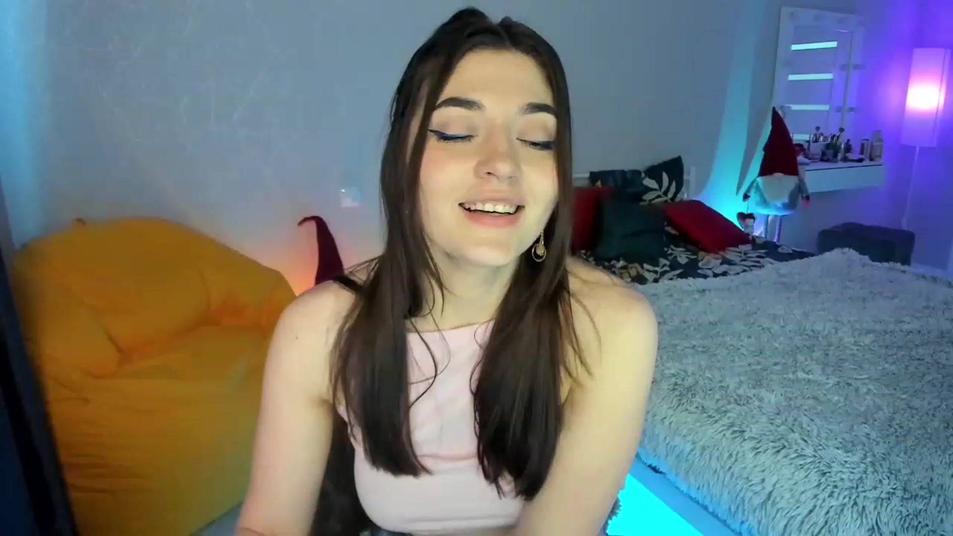 Gallery image thumbnail from Emmy___'s myfreecams stream on, 01/26/2023, 11:10 image 13 of 20