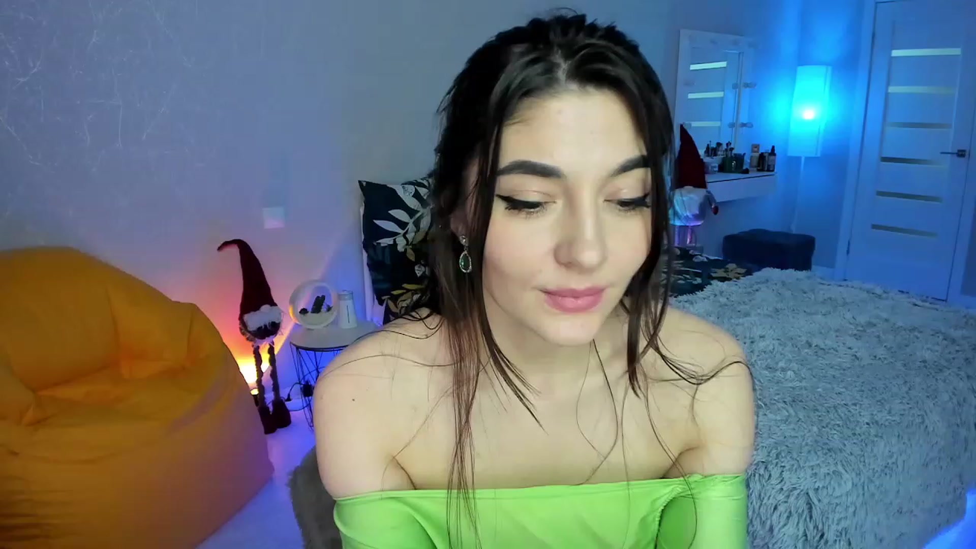 Gallery image thumbnail from Emmy___'s myfreecams stream on, 01/28/2023, 10:43 image 7 of 20