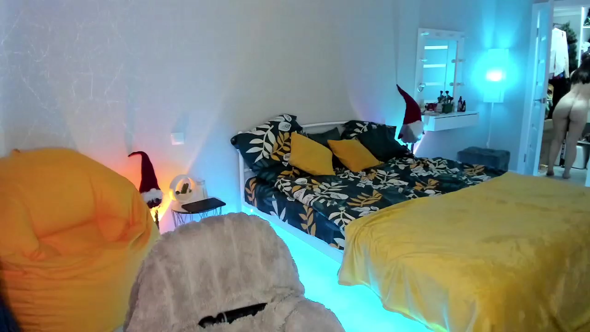 Gallery image thumbnail from Emmy___'s myfreecams stream on, 02/01/2023, 10:31 image 2 of 20