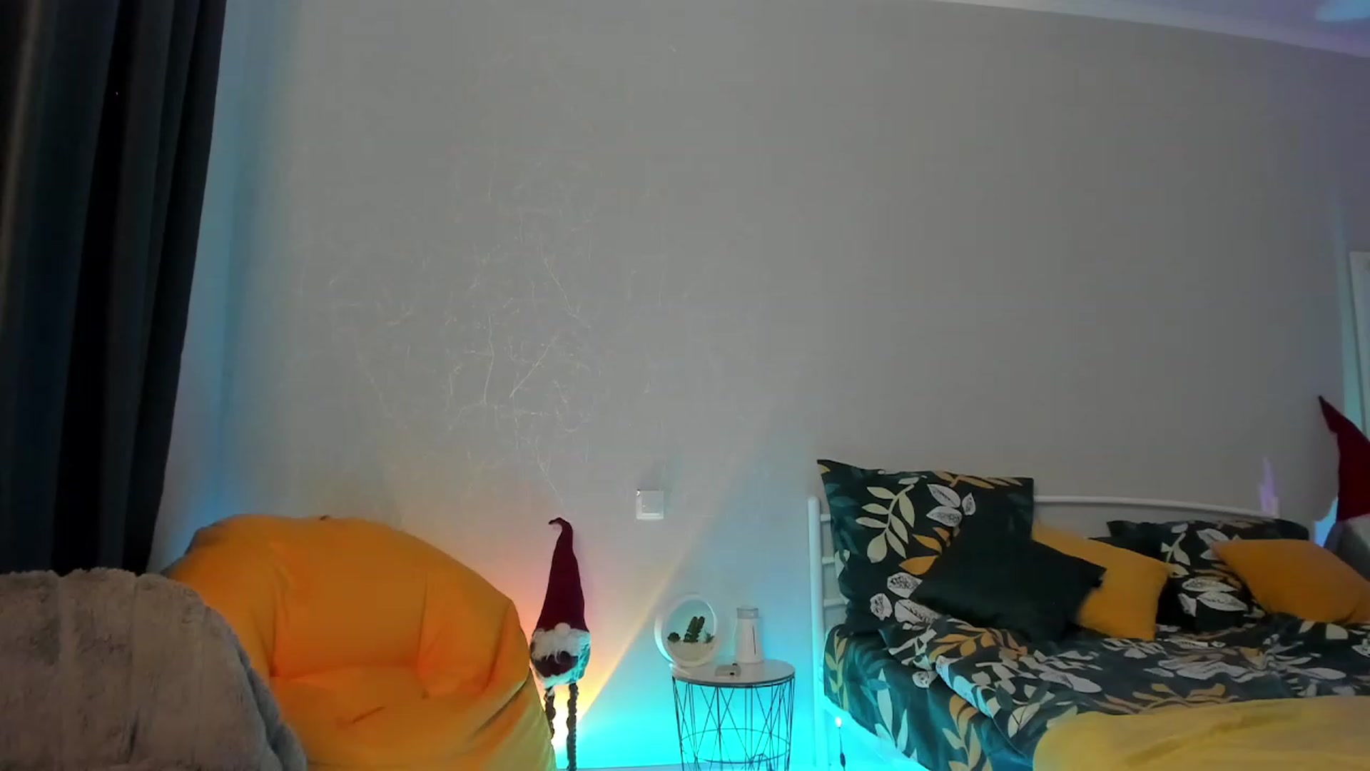 Gallery image thumbnail from Emmy___'s myfreecams stream on, 02/04/2023, 10:41 image 3 of 20