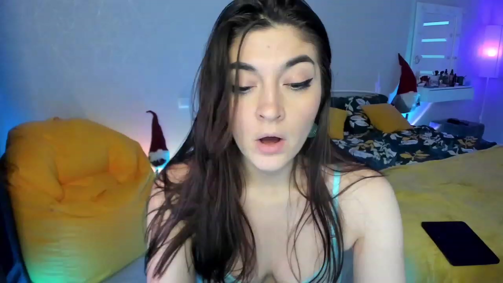 Gallery image thumbnail from Emmy___'s myfreecams stream on, 02/04/2023, 12:20 image 1 of 20