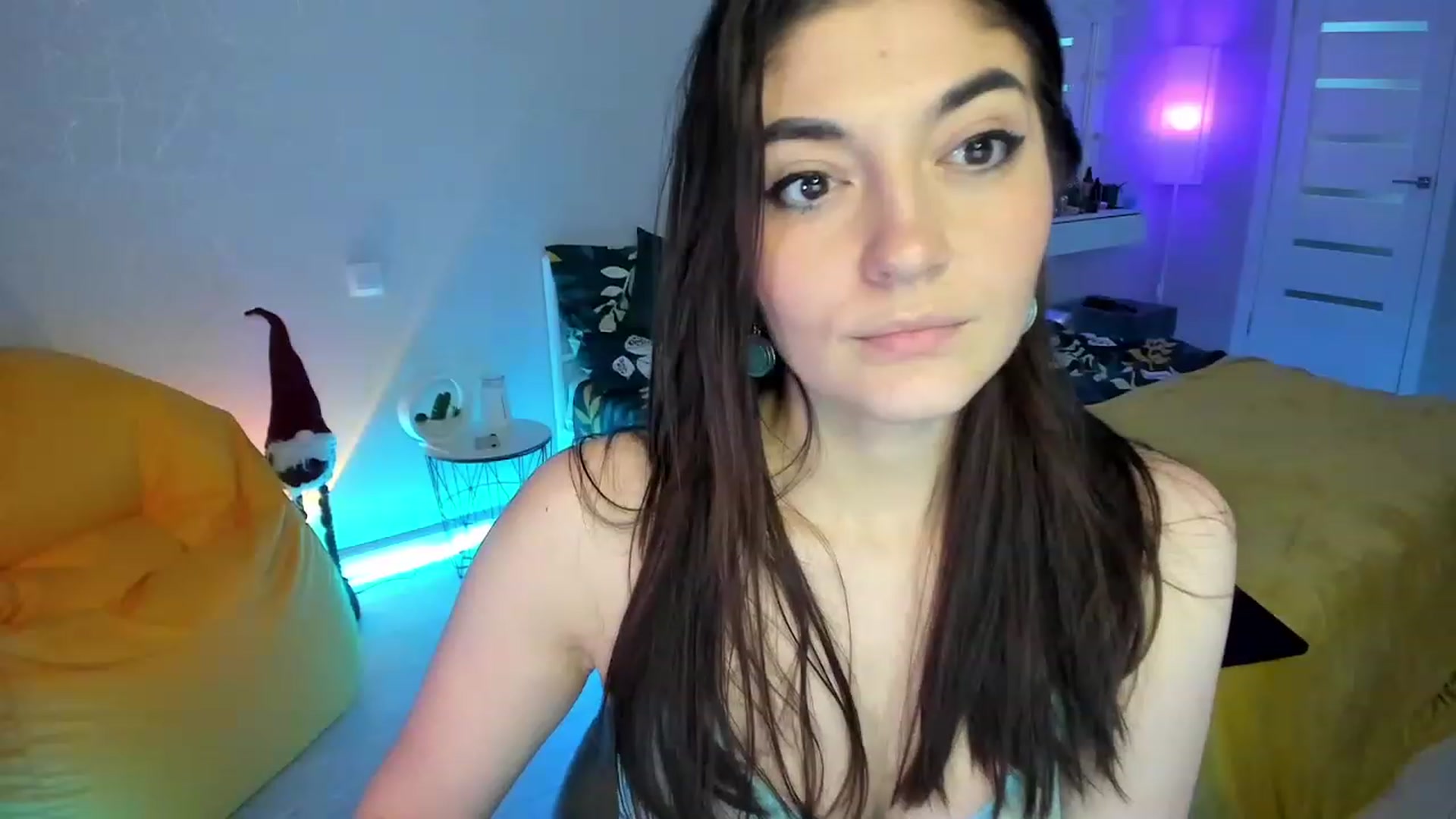 Gallery image thumbnail from Emmy___'s myfreecams stream on, 02/04/2023, 12:20 image 7 of 20