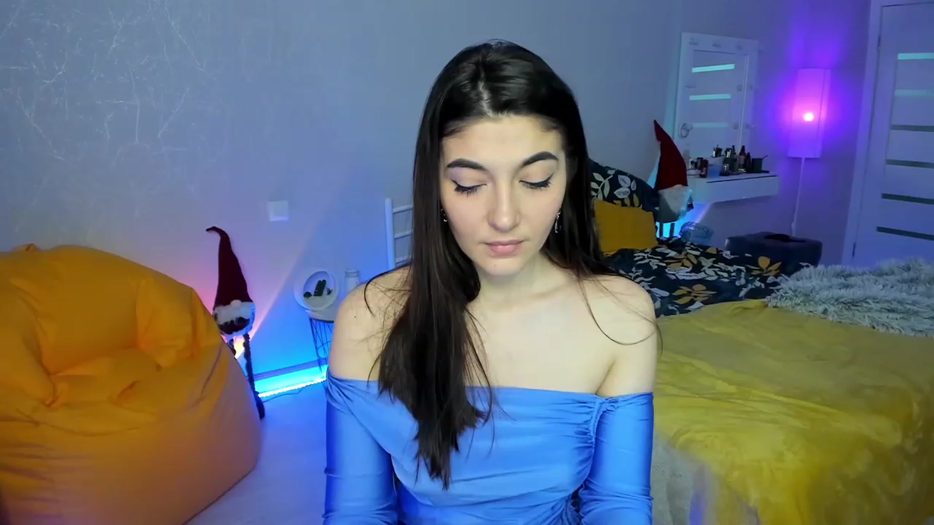 Gallery image thumbnail from Emmy___'s myfreecams stream on, 02/06/2023, 09:19 image 13 of 20