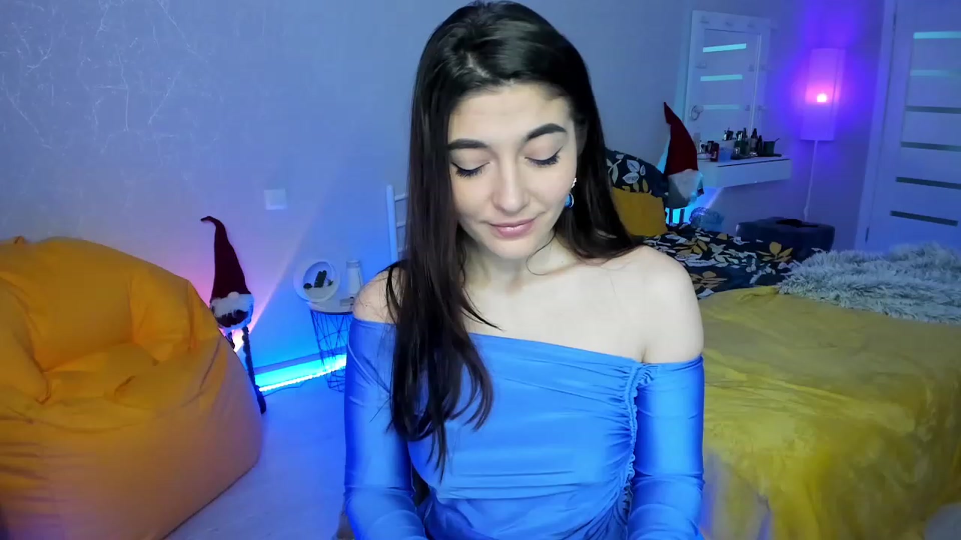 Gallery image thumbnail from Emmy___'s myfreecams stream on, 02/06/2023, 09:19 image 2 of 20