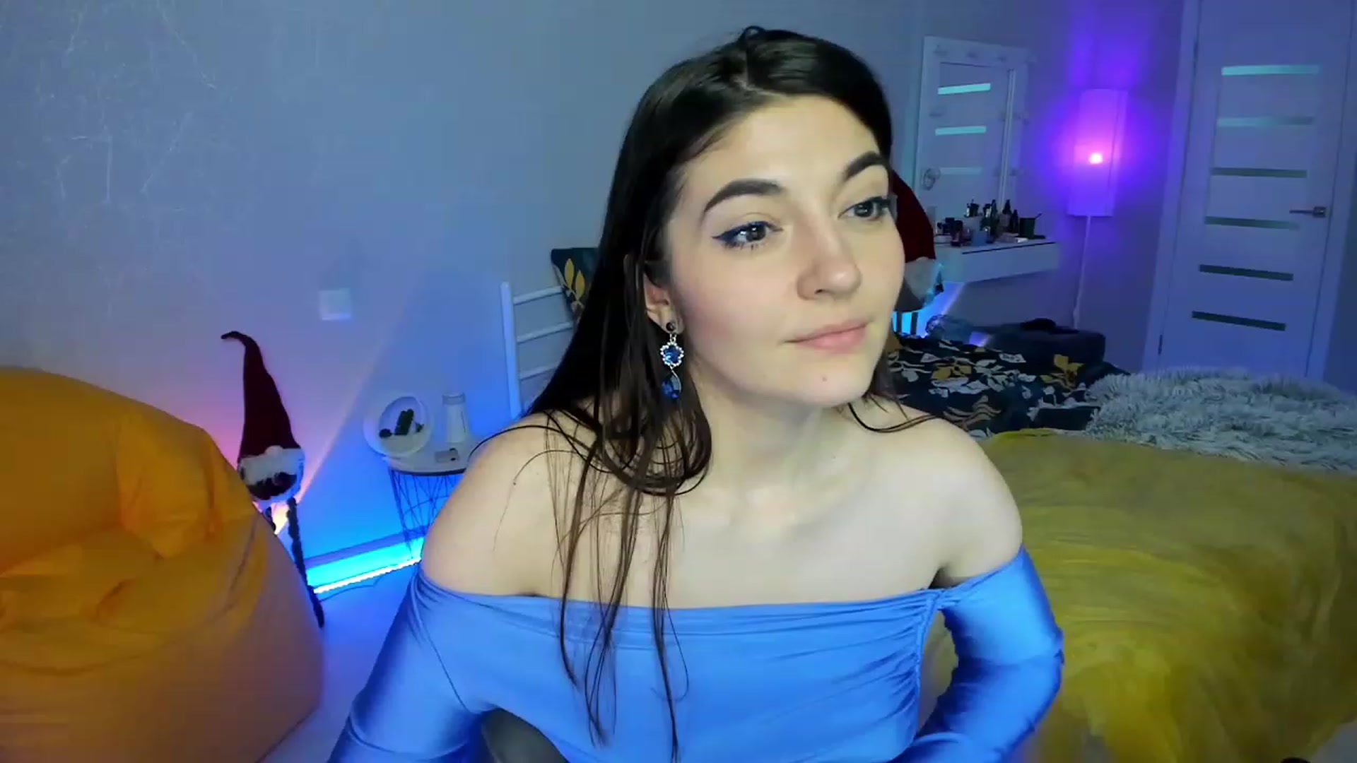 Gallery image thumbnail from Emmy___'s myfreecams stream on, 02/06/2023, 12:03 image 11 of 20