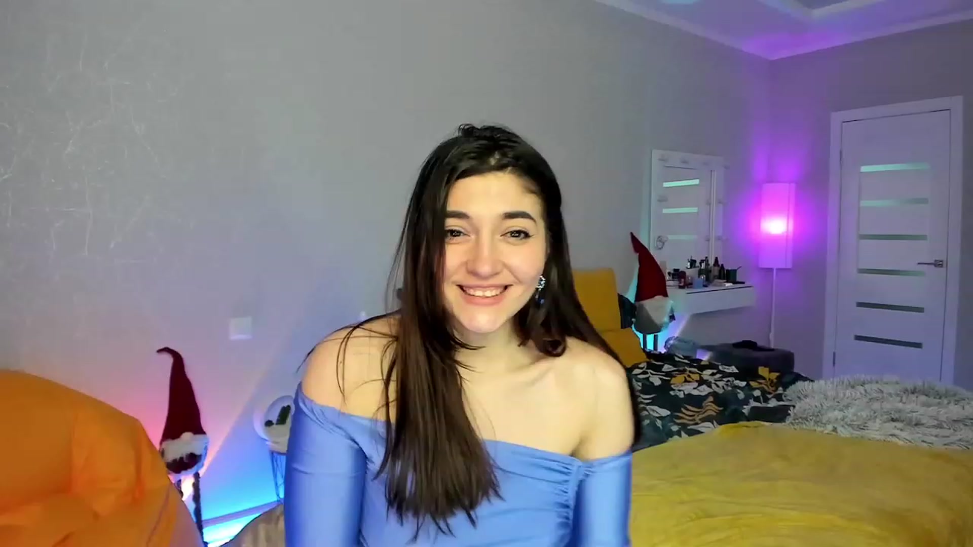 Gallery image thumbnail from Emmy___'s myfreecams stream on, 02/06/2023, 12:03 image 8 of 20