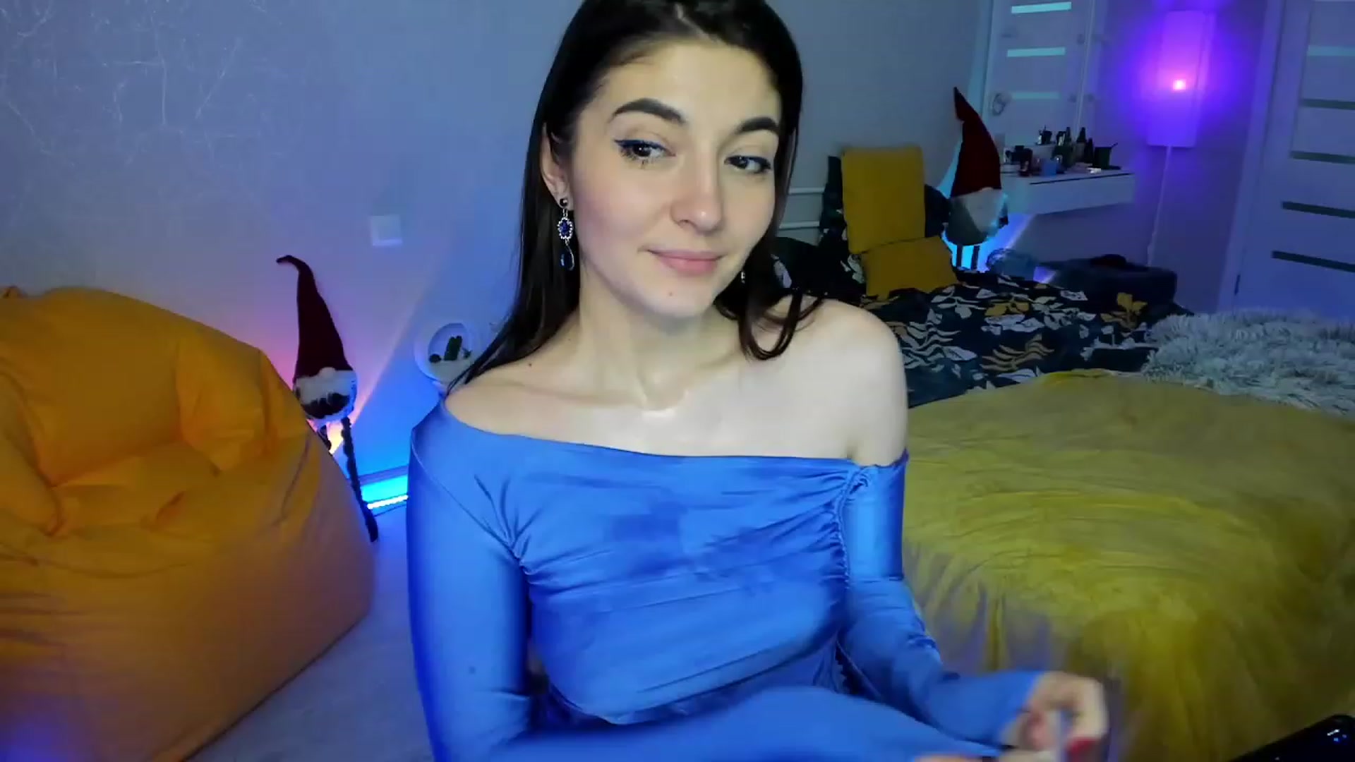 Gallery image thumbnail from Emmy___'s myfreecams stream on, 02/06/2023, 12:03 image 20 of 20
