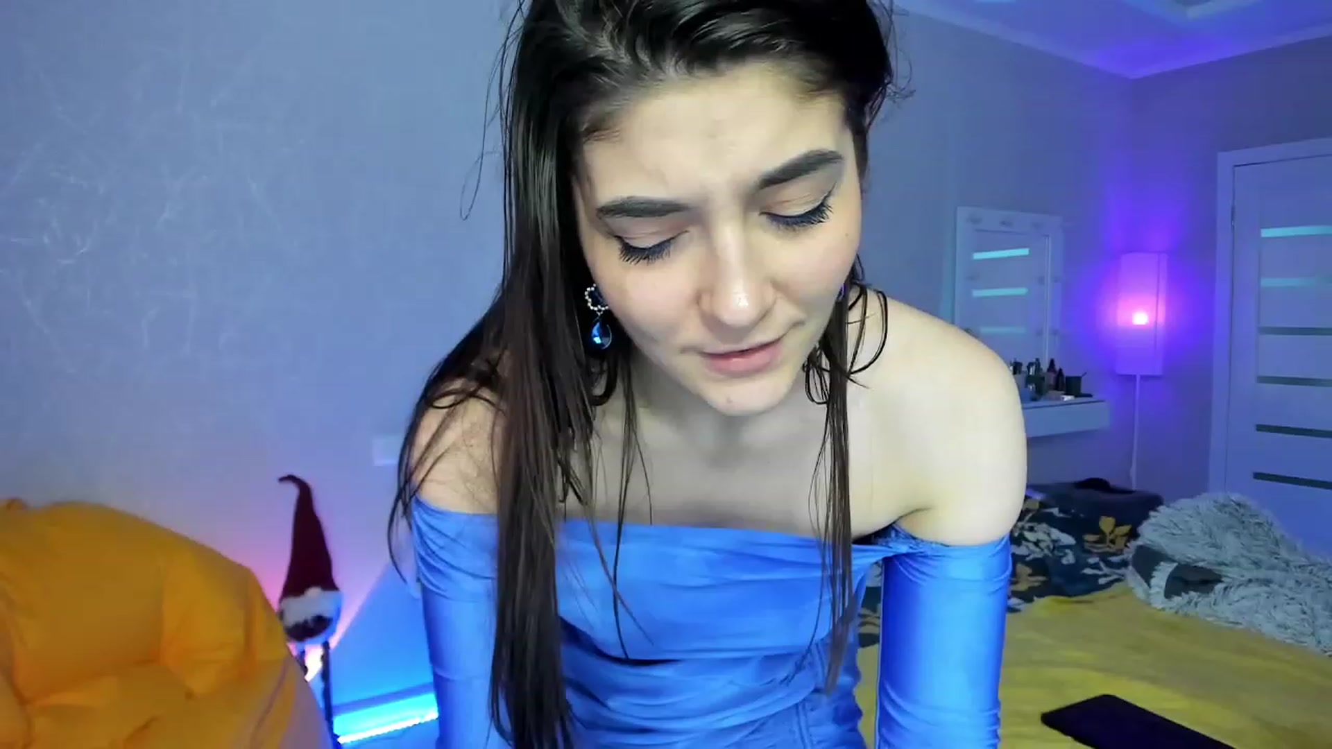 Gallery image thumbnail from Emmy___'s myfreecams stream on, 02/06/2023, 13:28 image 12 of 20