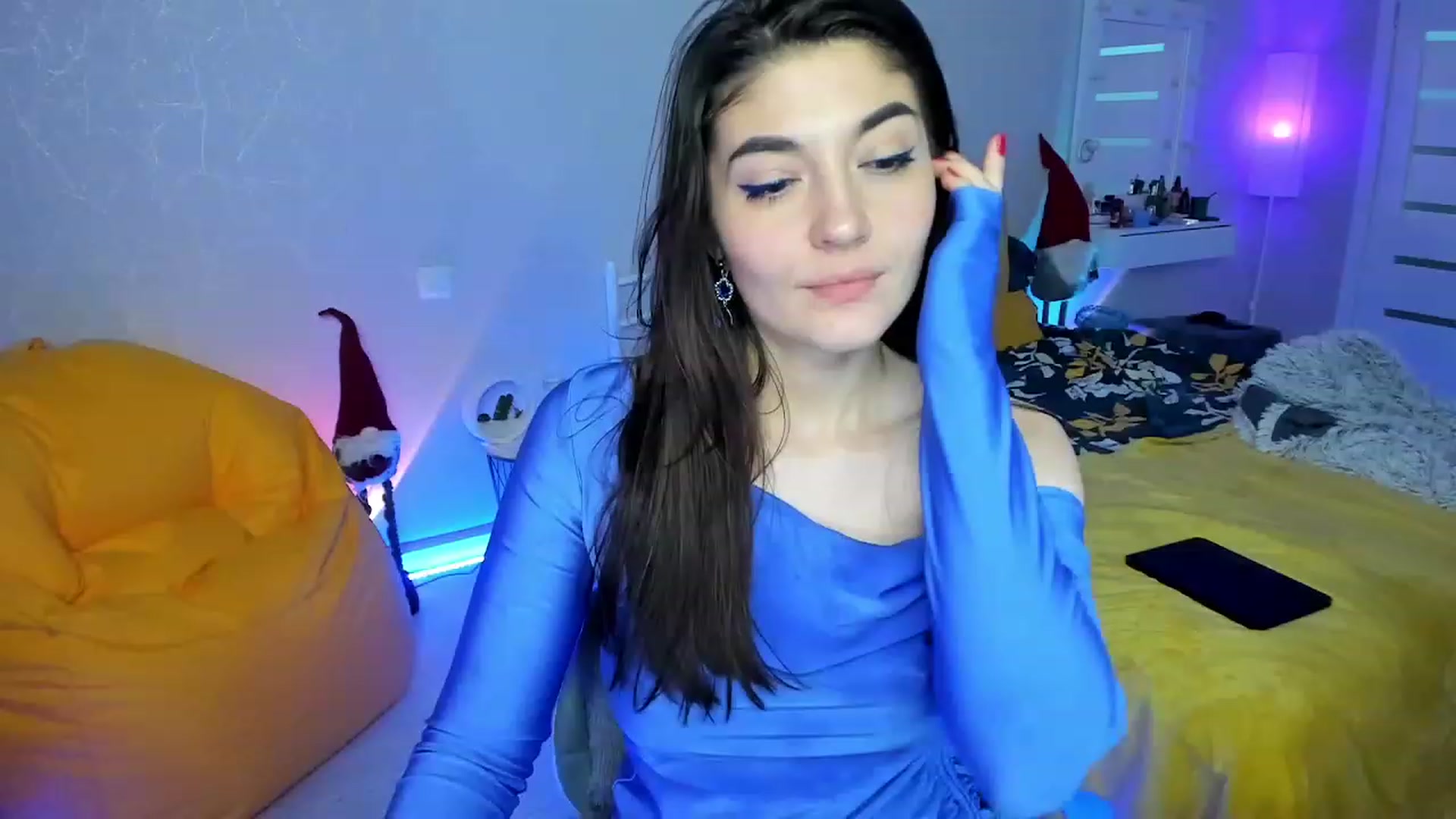 Gallery image thumbnail from Emmy___'s myfreecams stream on, 02/06/2023, 13:28 image 15 of 20