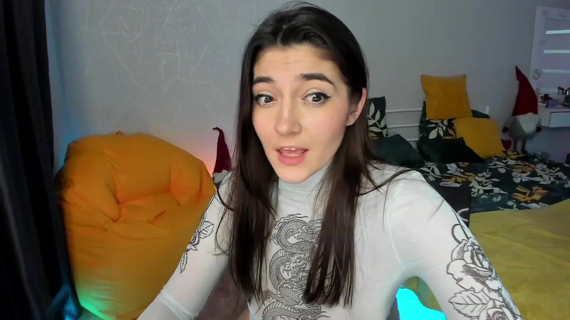 Gallery image thumbnail from Emmy___'s myfreecams stream on, 02/07/2023, 14:25 image 12 of 20