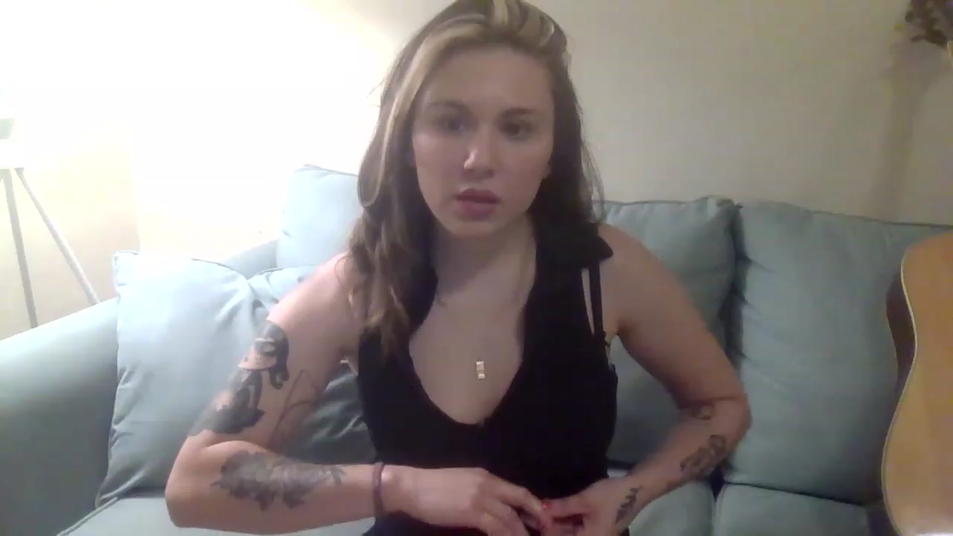 Gallery image thumbnail from Emmylou1's myfreecams stream on, 03/15/2023, 04:23 image 14 of 20