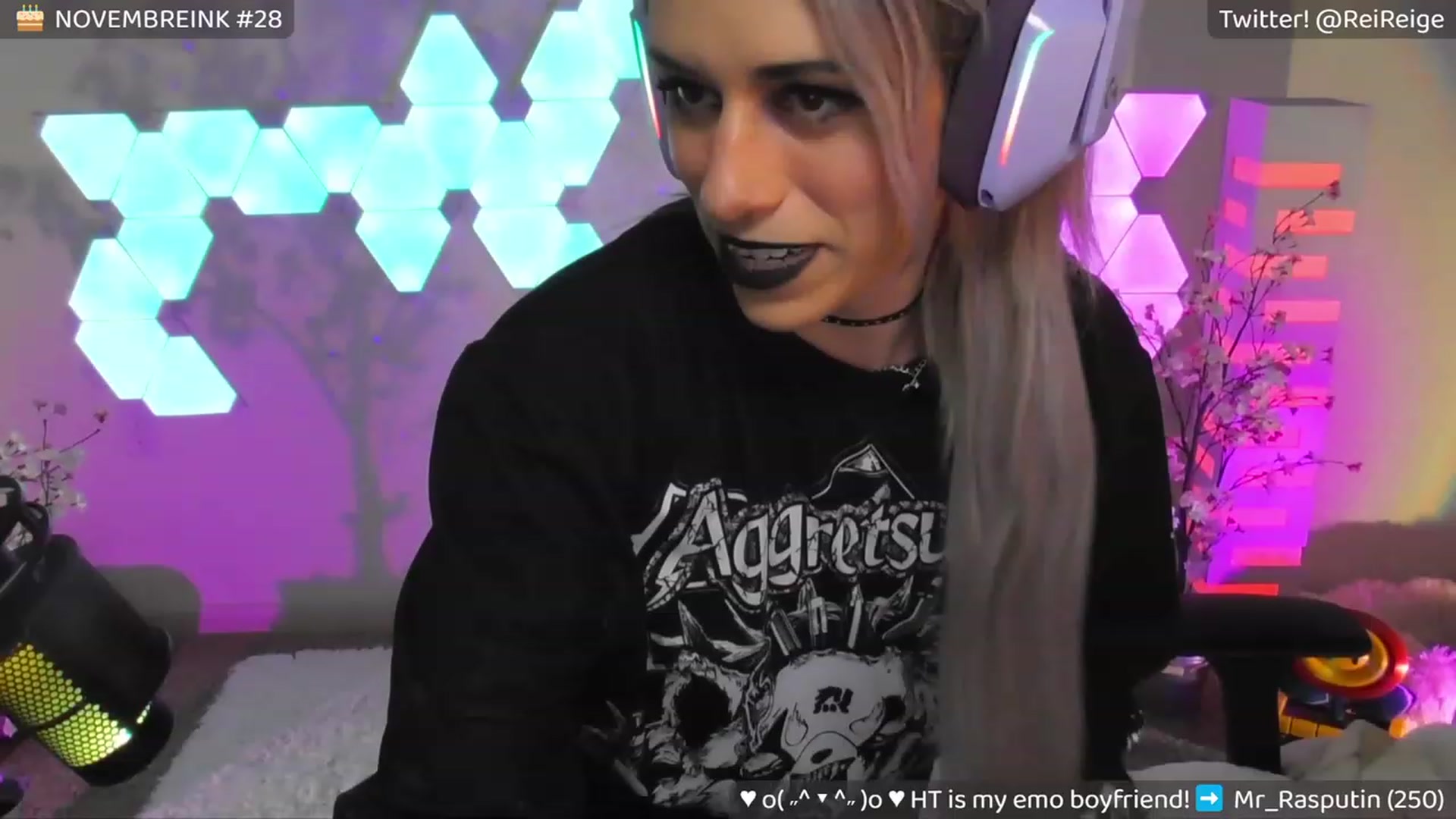 Gallery image thumbnail from EmoGF's myfreecams stream on, 11/06/2023, 09:02 image 6 of 20