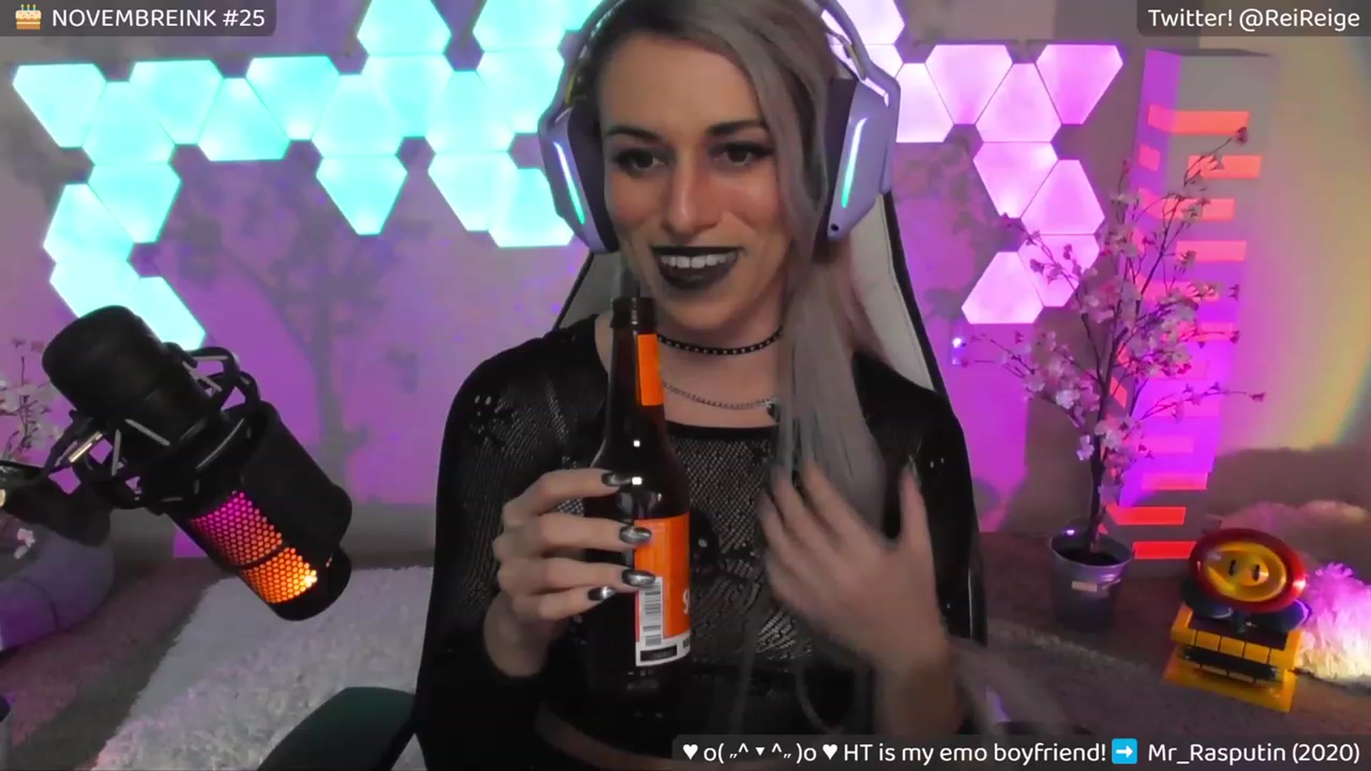 Gallery image thumbnail from EmoGF's myfreecams stream on, 11/06/2023, 09:02 image 18 of 20