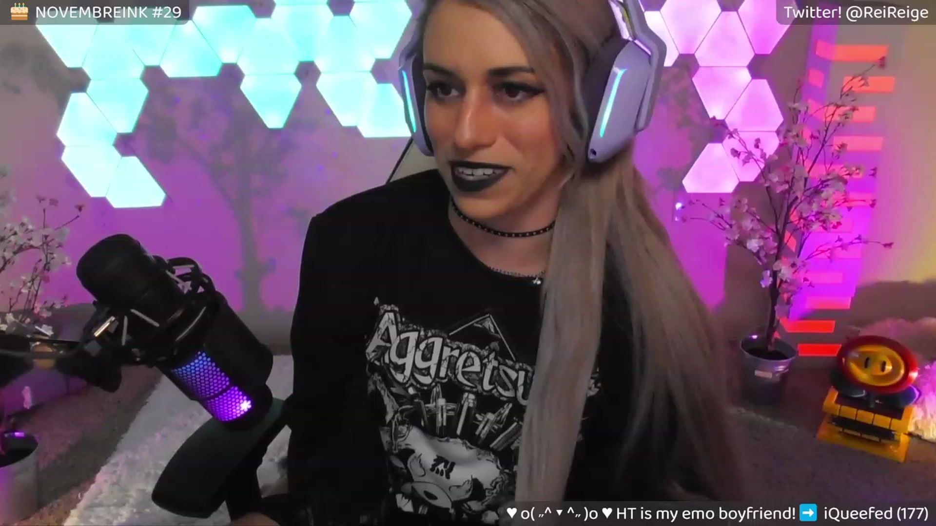Gallery image thumbnail from EmoGF's myfreecams stream on, 11/06/2023, 09:02 image 4 of 20