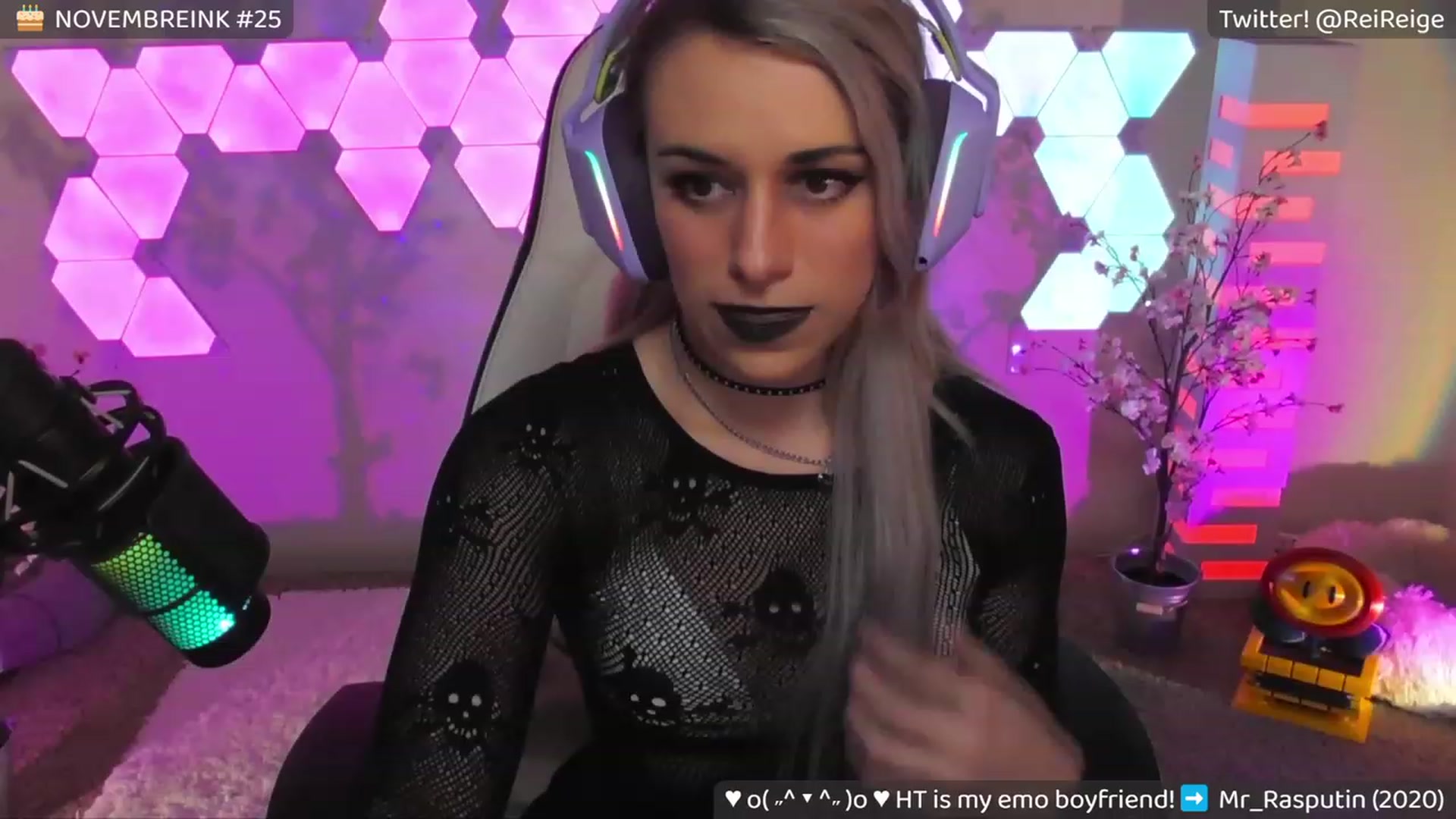 Gallery image thumbnail from EmoGF's myfreecams stream on, 11/06/2023, 09:02 image 15 of 20
