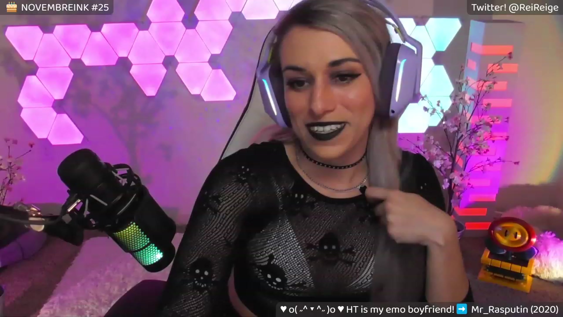 Gallery image thumbnail from EmoGF's myfreecams stream on, 11/06/2023, 09:02 image 19 of 20