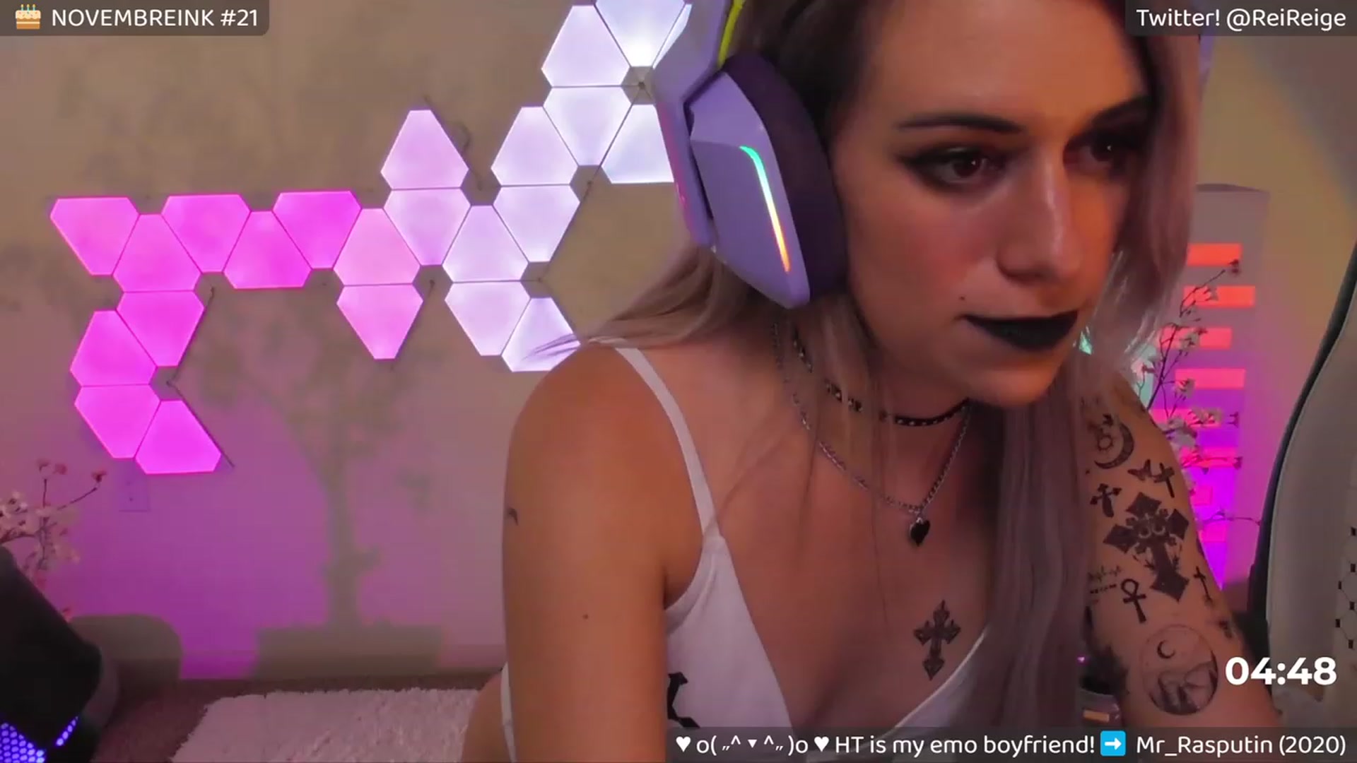 Gallery image thumbnail from EmoGF's myfreecams stream on, 11/06/2023, 14:47 image 19 of 20