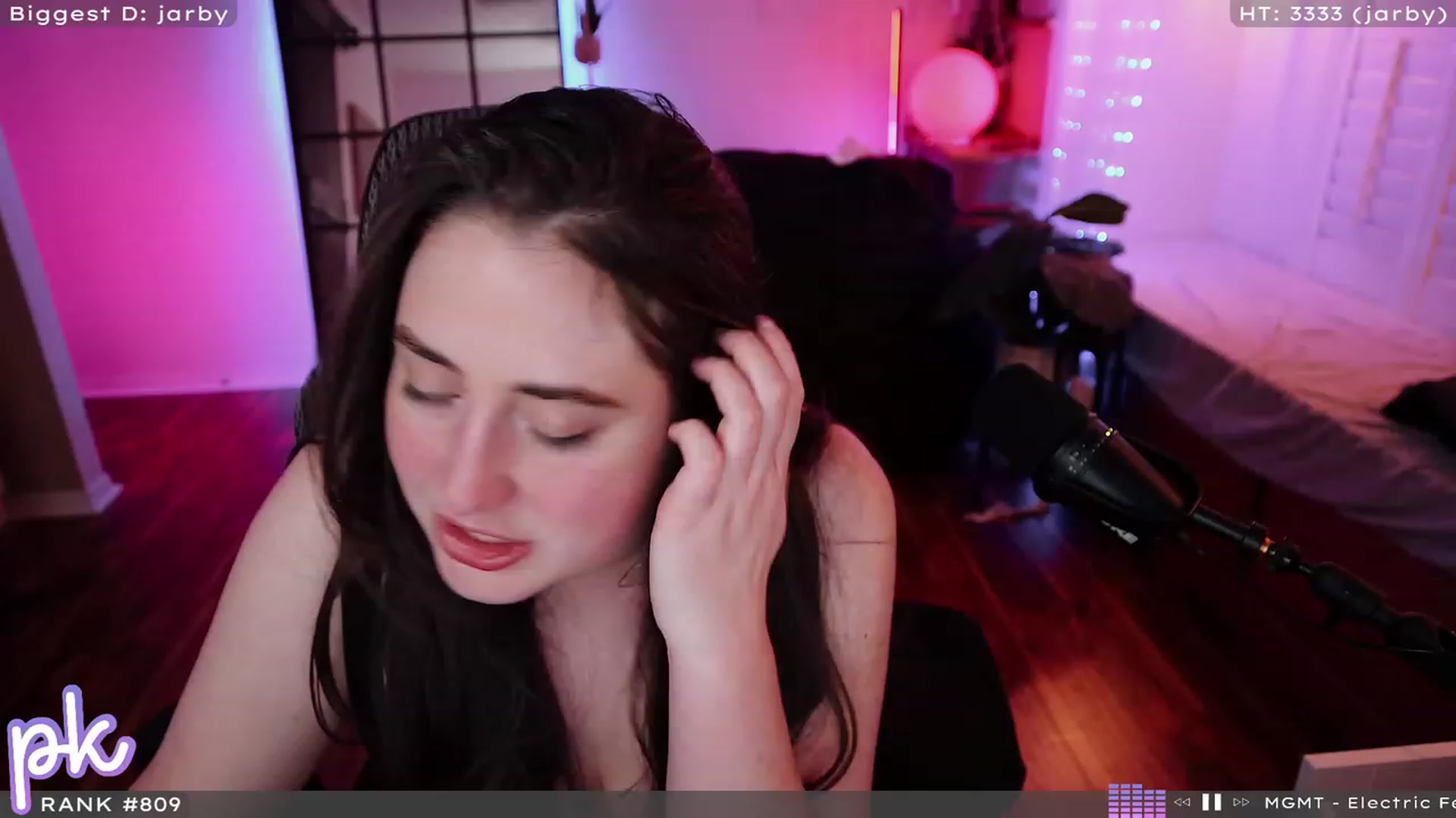 Gallery image thumbnail from EmoGirl's myfreecams stream on, 02/09/2024, 05:35 image 11 of 20