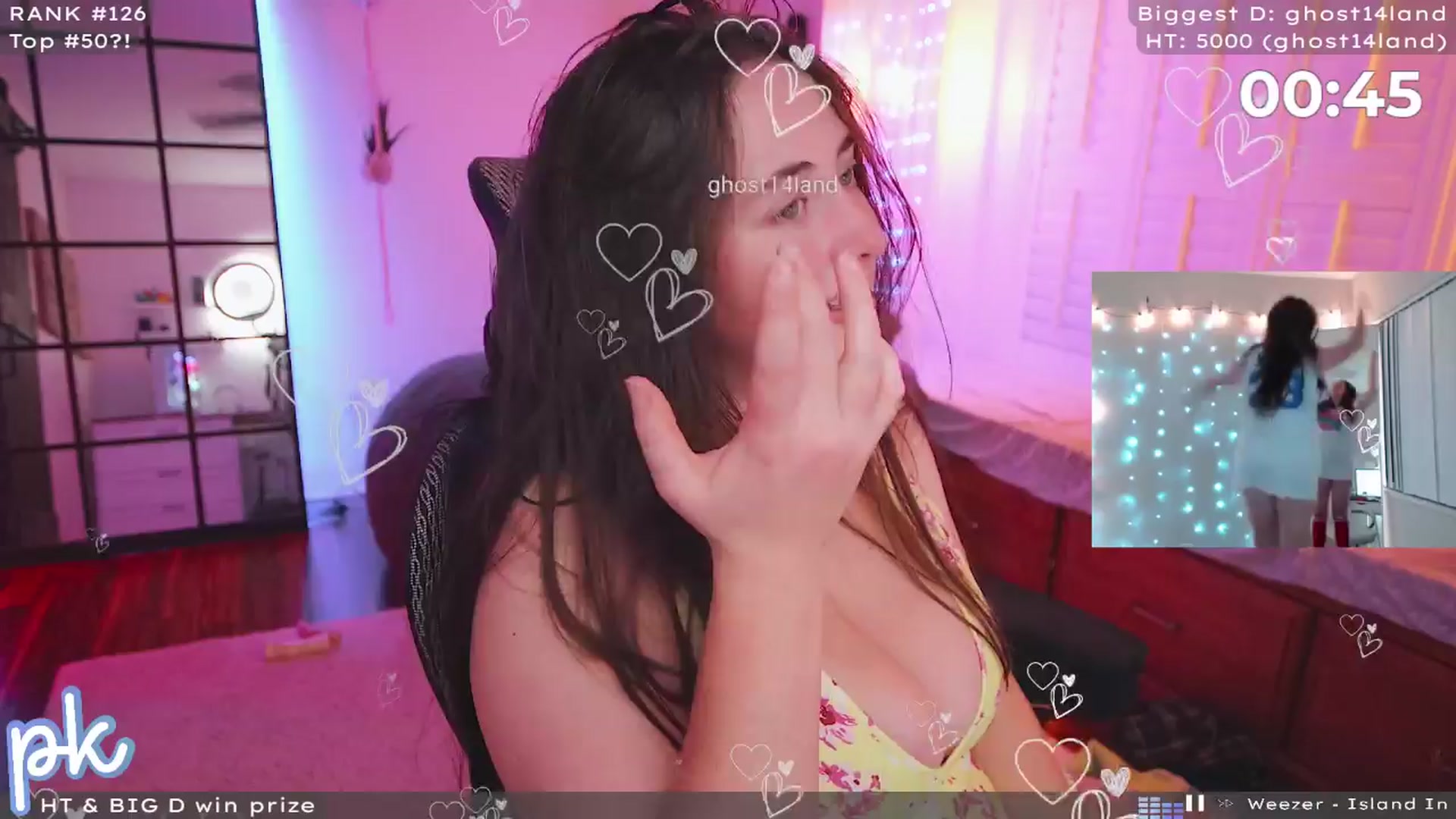 Gallery image thumbnail from EmoGirl's myfreecams stream on, 04/13/2024, 05:29 image 1 of 20