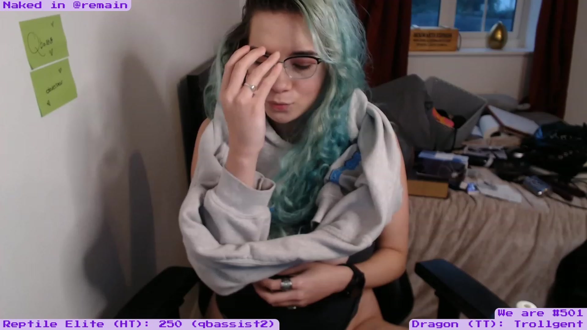 Gallery image thumbnail from EmoSmithers's myfreecams stream on, 12/01/2022, 16:22 image 19 of 20