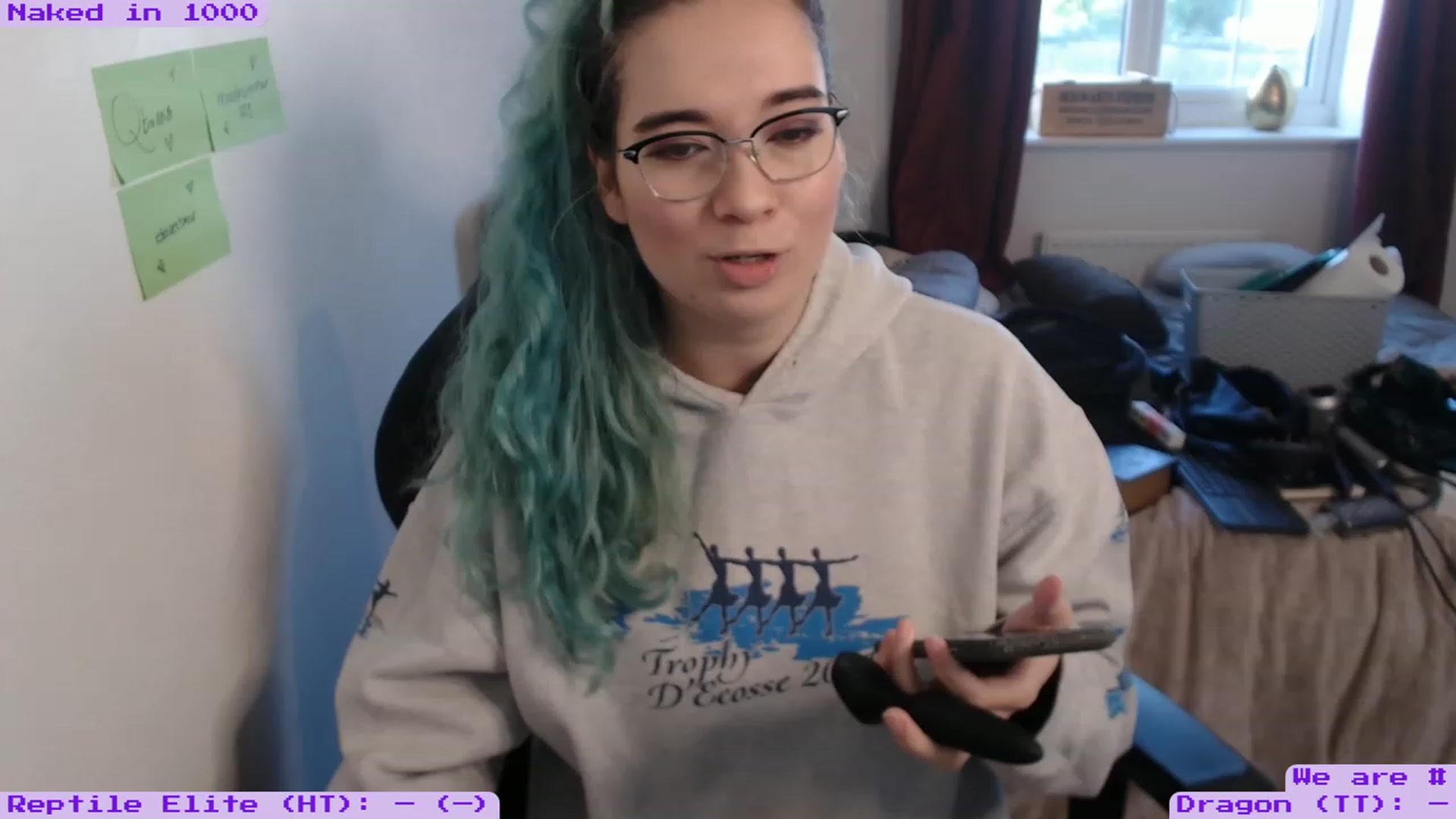 Gallery image thumbnail from EmoSmithers's myfreecams stream on, 12/01/2022, 16:22 image 1 of 20