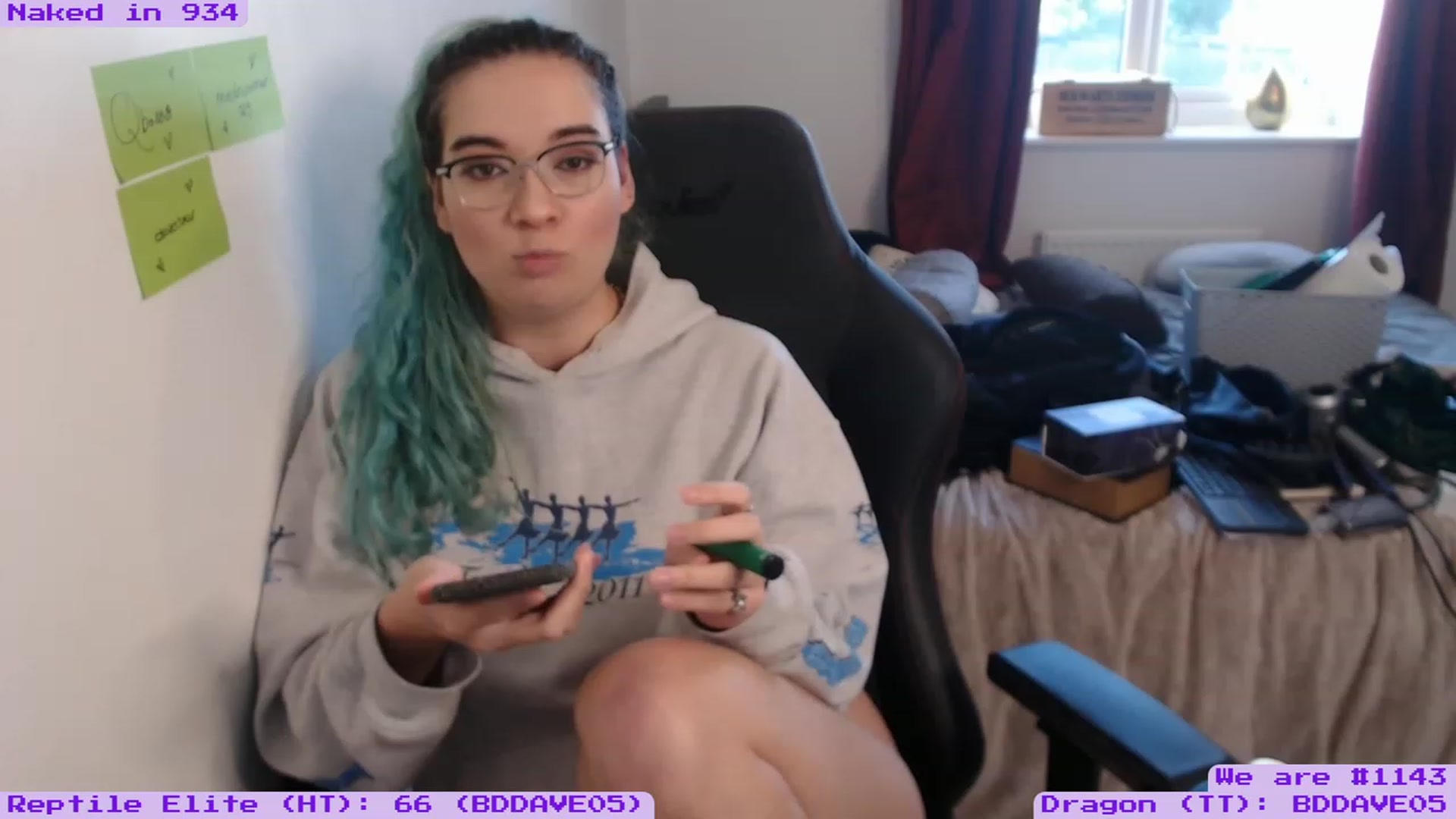 Gallery image thumbnail from EmoSmithers's myfreecams stream on, 12/01/2022, 16:22 image 5 of 20