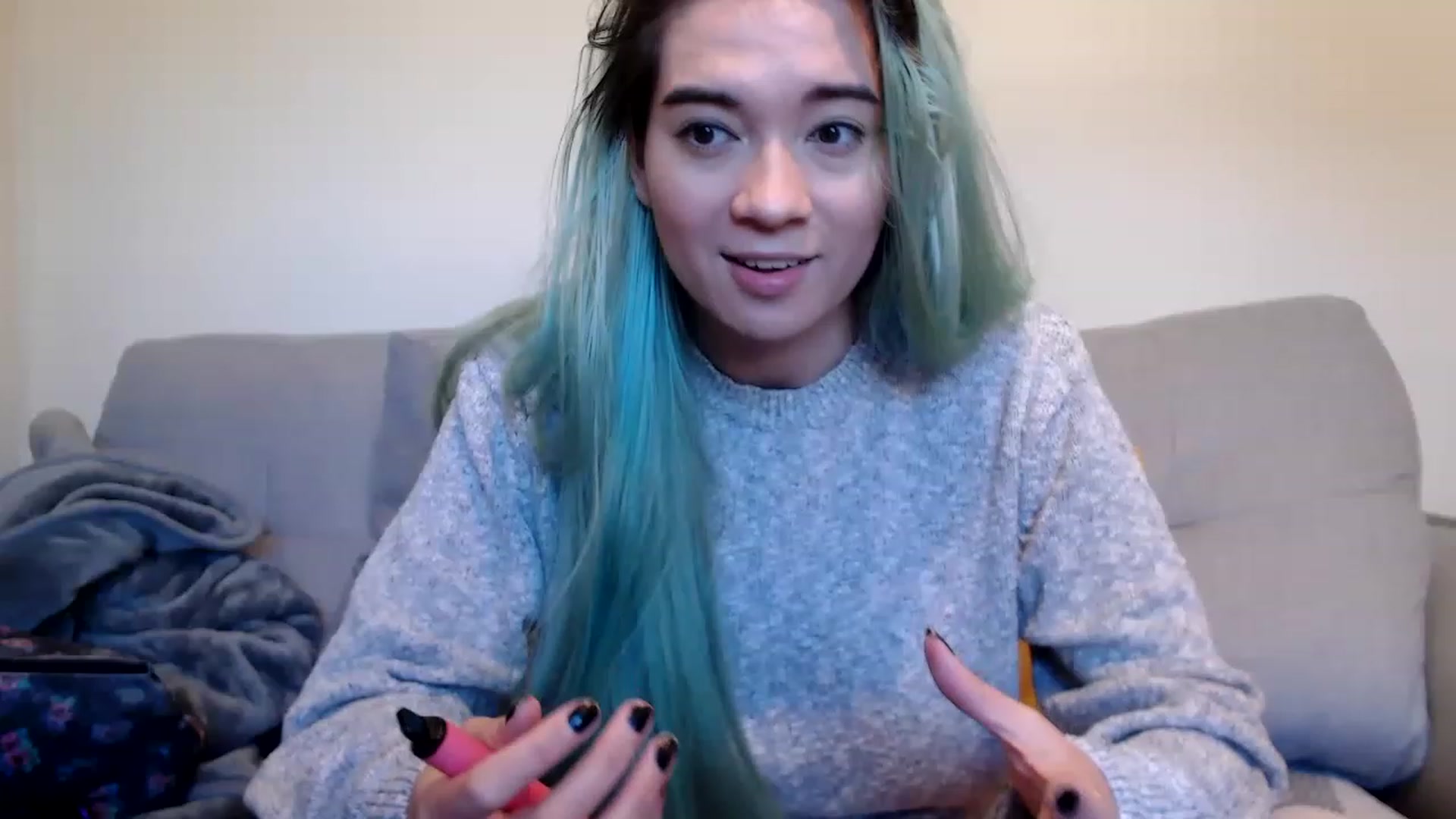 Gallery image thumbnail from EmoSmithers's myfreecams stream on, 12/15/2022, 14:42 image 6 of 20
