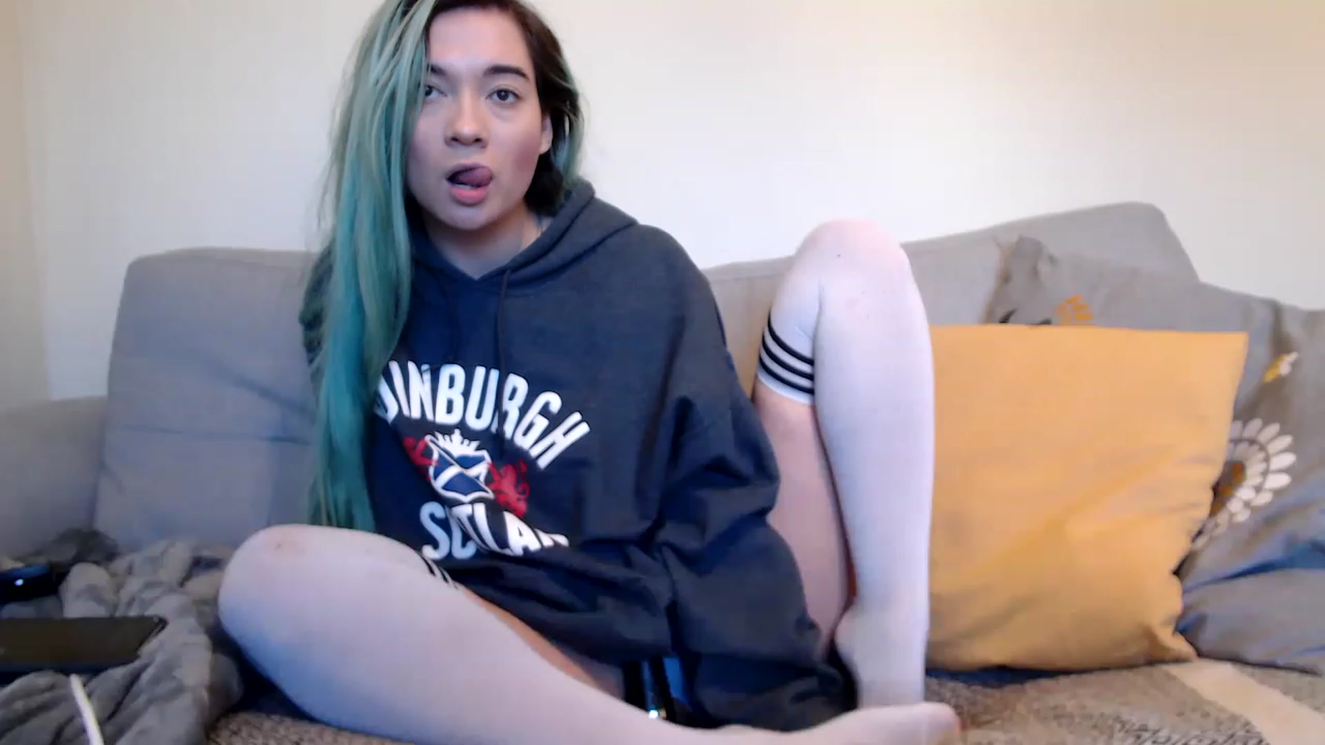 Gallery image thumbnail from EmoSmithers's myfreecams stream on, 12/16/2022, 13:34 image 17 of 20